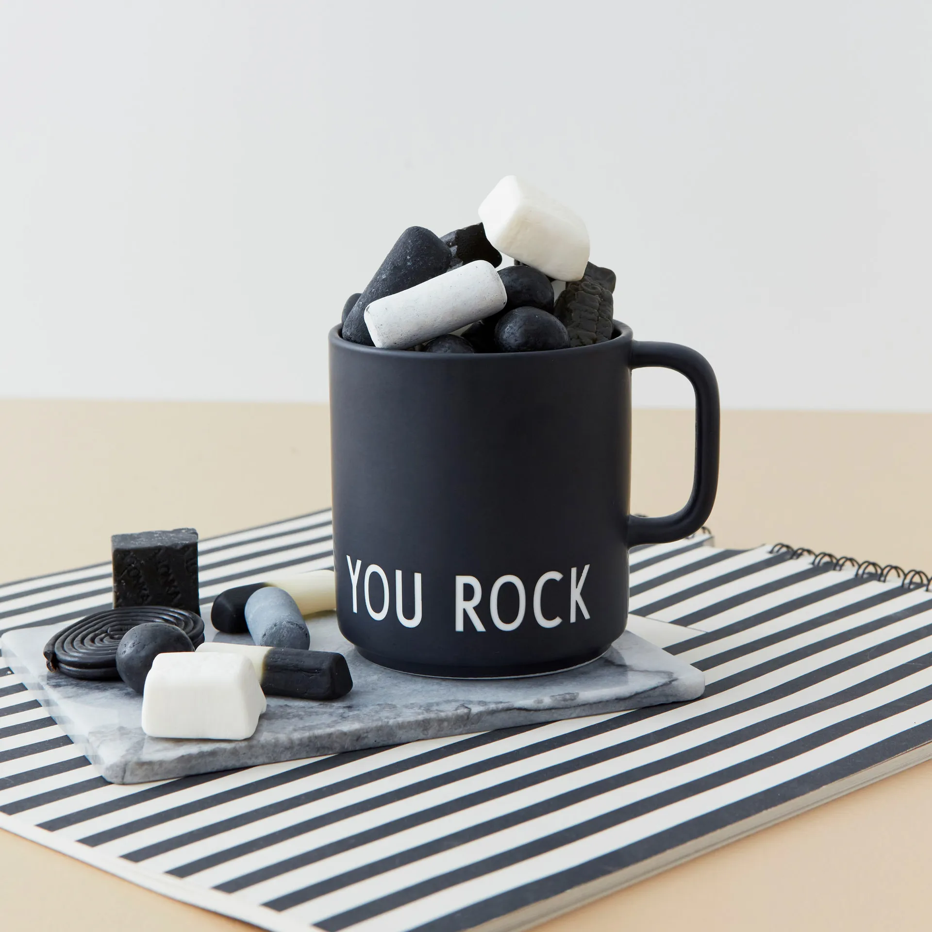 Design Letters フェイバリットカップ ハンドル付き 25 cl, you rock Design Letters | デザインレターズ