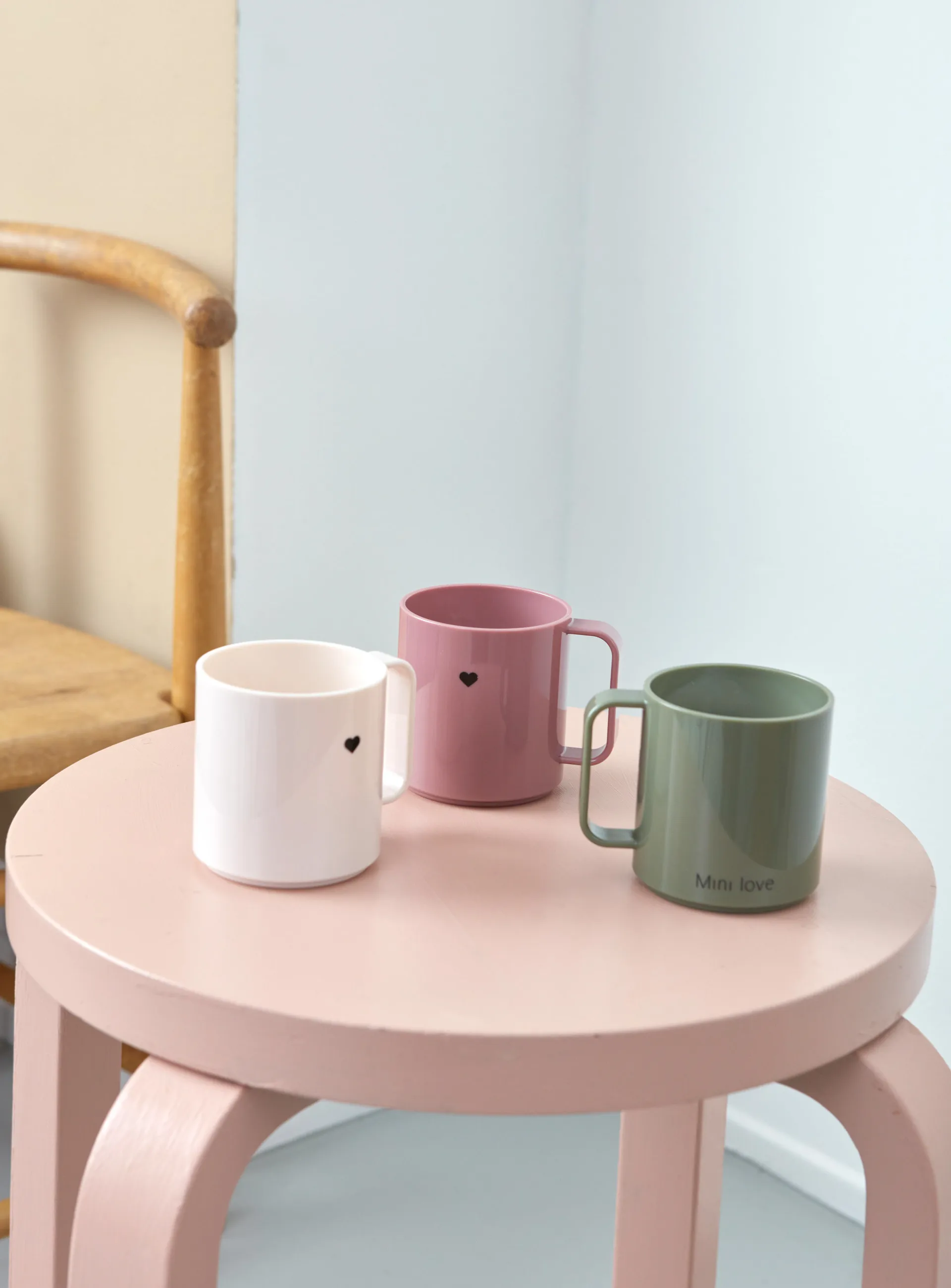 Design Letters Mini Love ハンドル付きカップ, White Design Letters | デザインレターズ