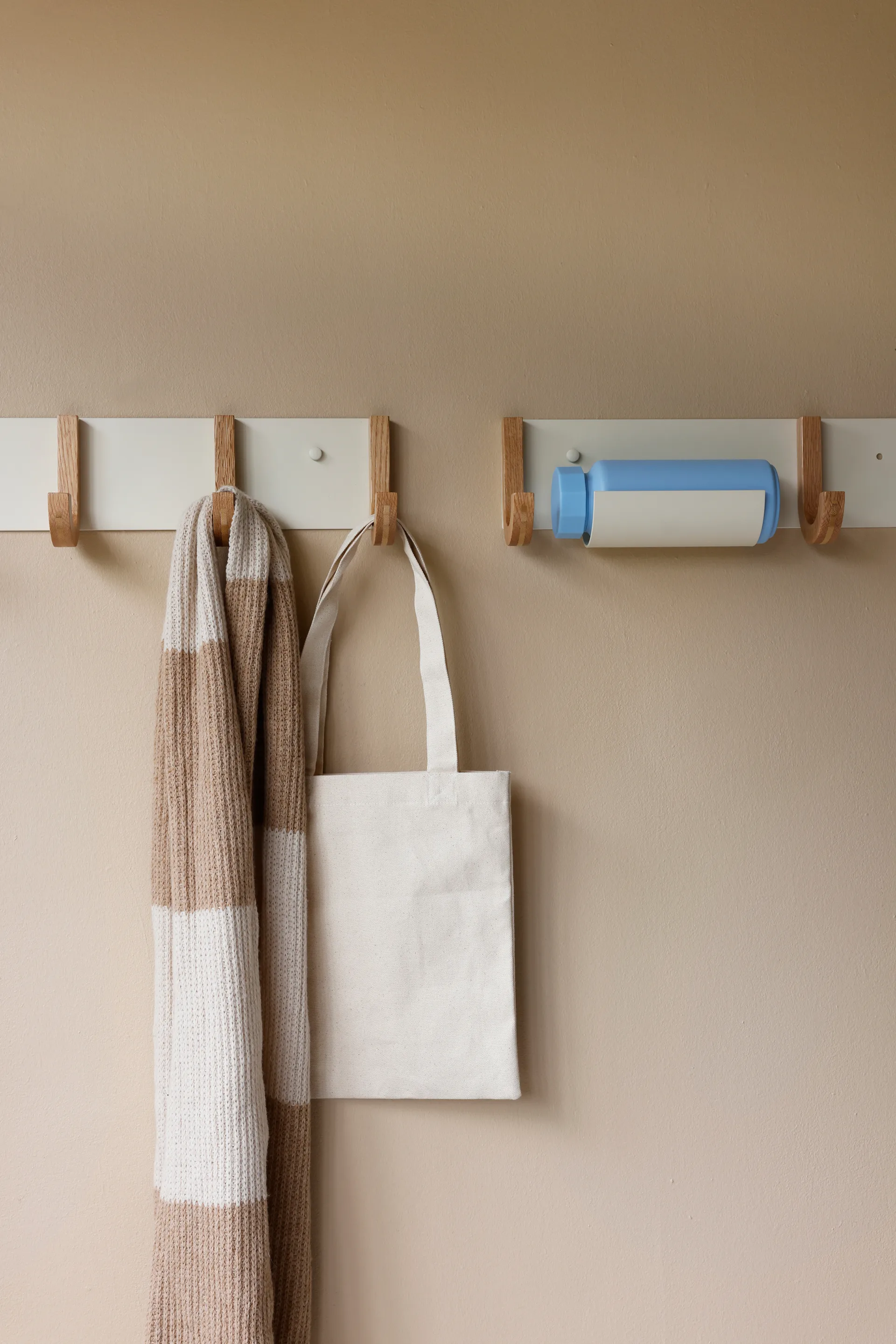 Jay 洋服ラック 4フック, Creamweiss-ek Design Letters | デザインレターズ