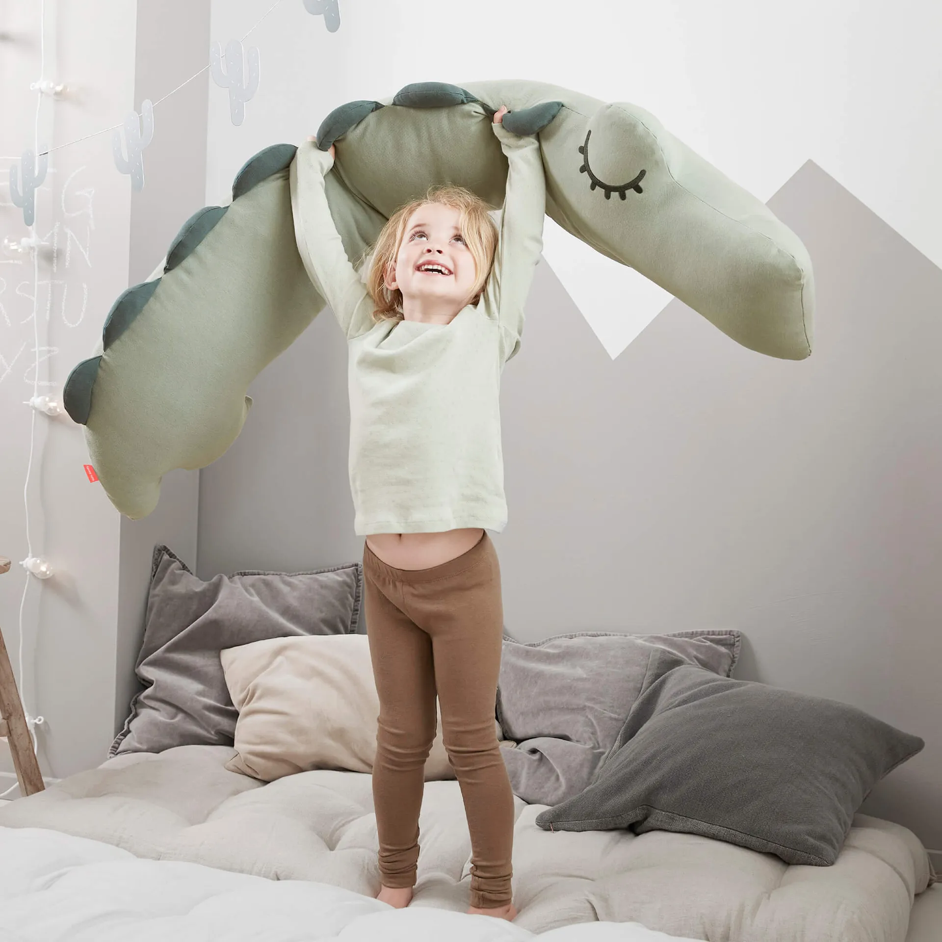 Croco ボディーピロー 36x150 cm, Green Done by deer