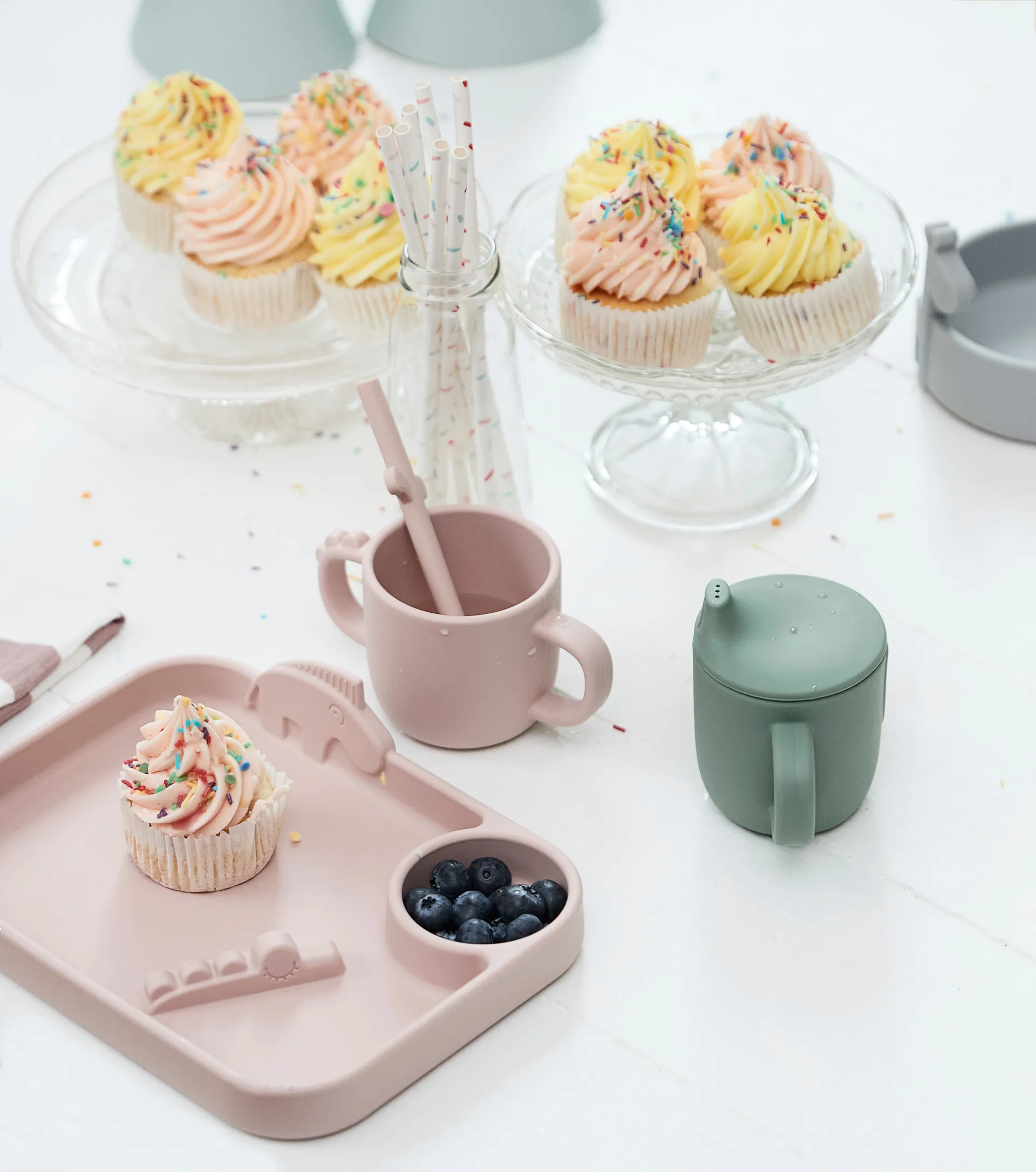 Croco peekaboo シッピーカップ 170 ml, Powder Done by deer