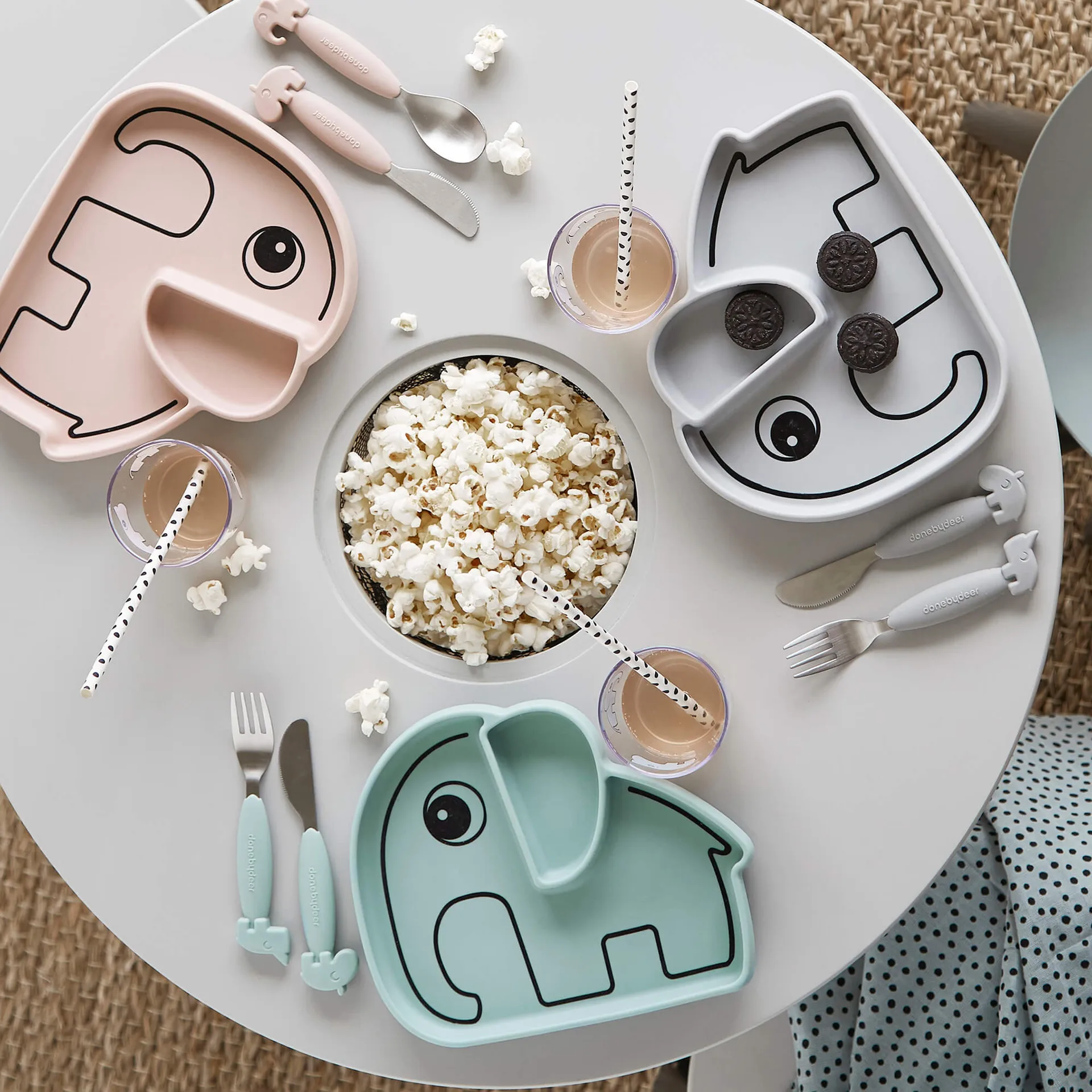 Elphee Stick&Stay 子供用プレート 17x20 cm, Blue Done by deer