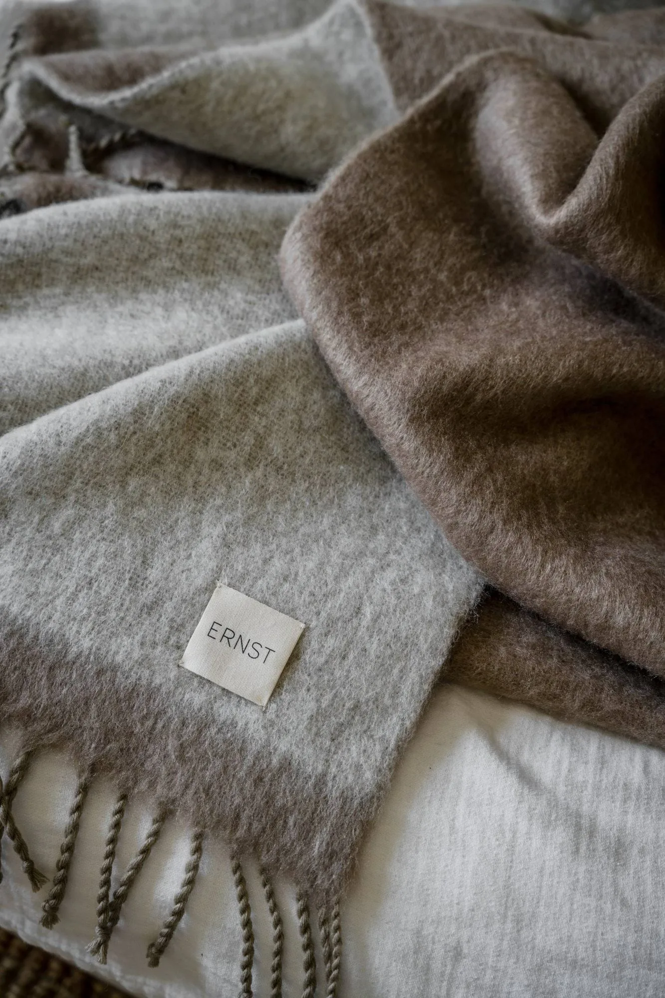 Ernst フリンジ付きスロー 130x170 cm, Beige-white ERNST | エルンスト