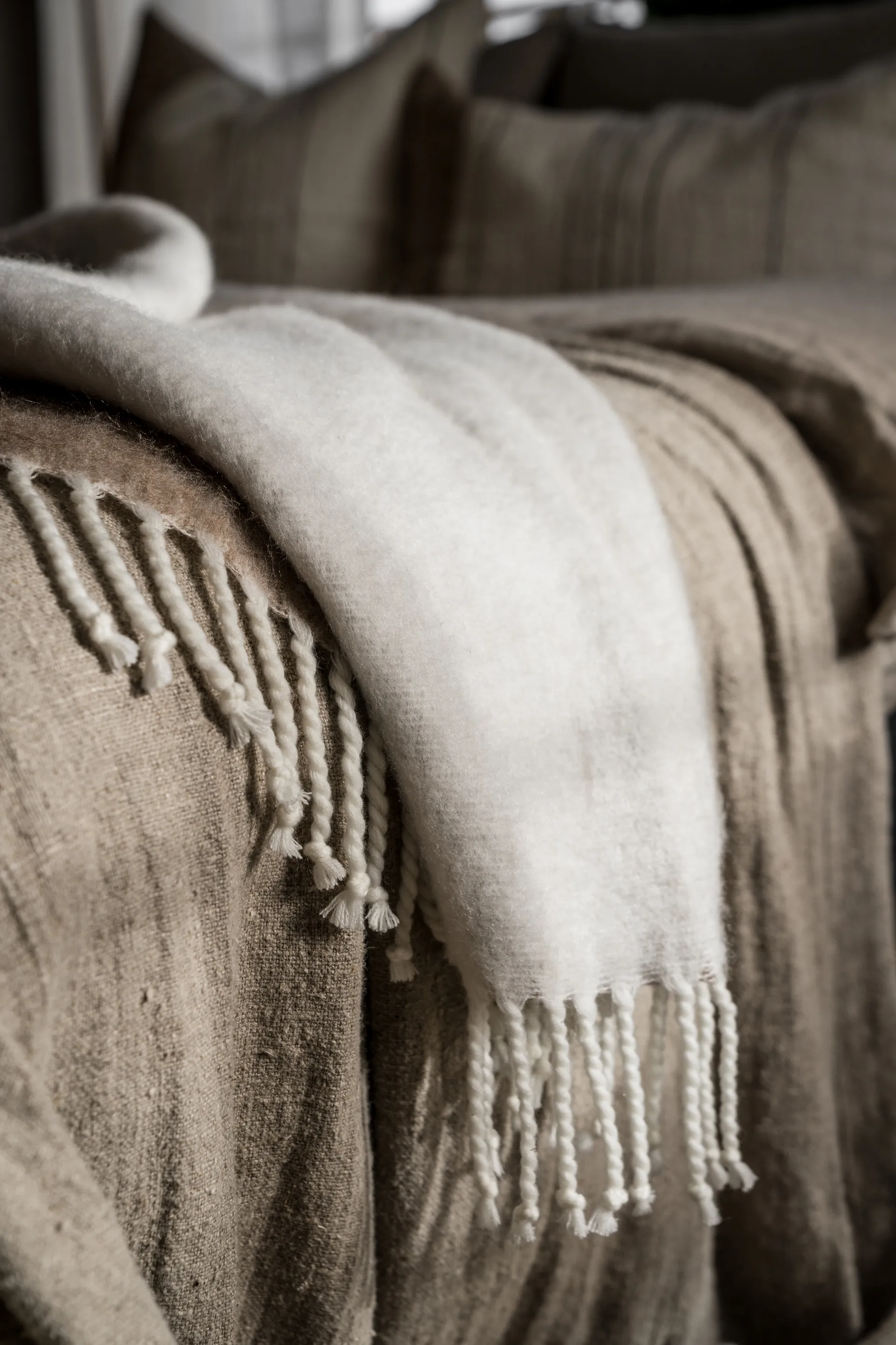 Ernst フリンジ付きスロー 130x170 cm, Beige ERNST | エルンスト