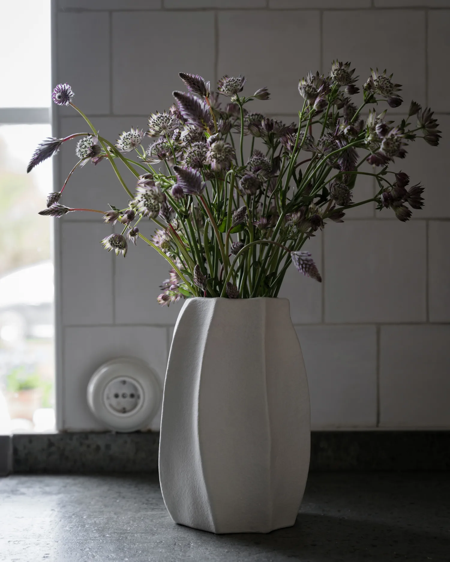 Ernst 石器花瓶 Ø15x23 cm, Natural white ERNST | エルンスト