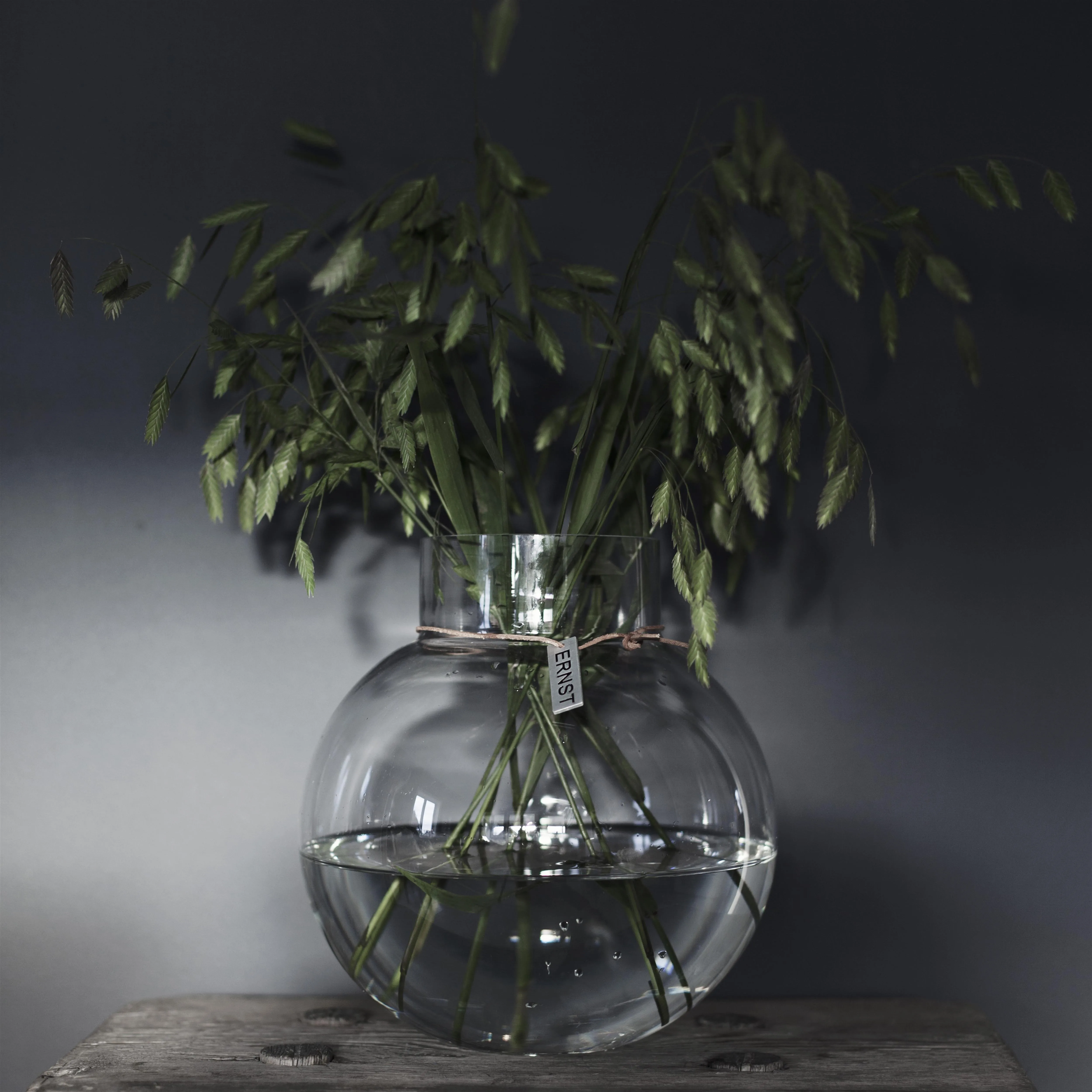 ERNST | エルンスト からのErnst ガラス 花瓶 H22cm Ø21cm - NordicNest.jp