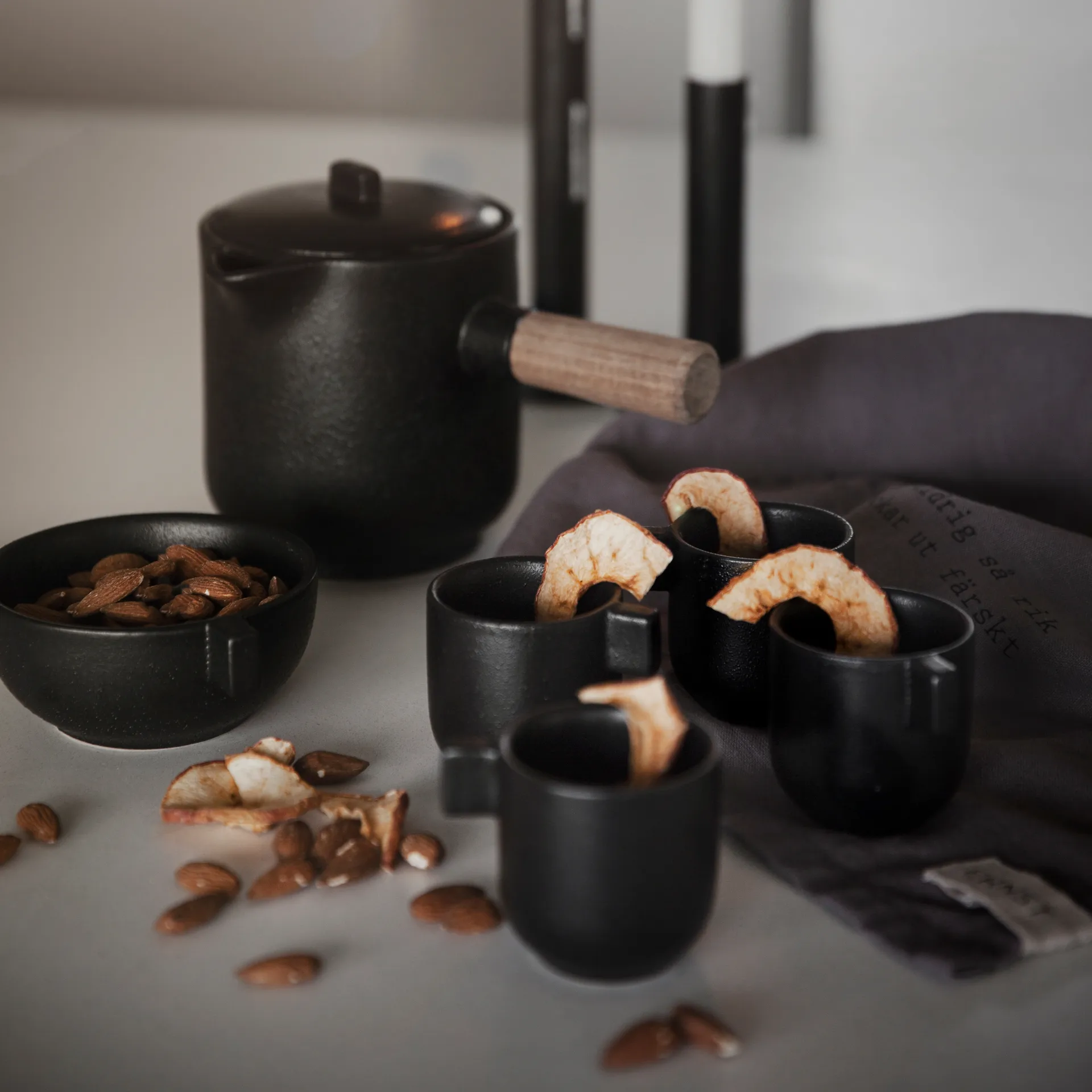 Ernst mulled wine マグ ハンドル付き 6 cm, black ERNST | エルンスト