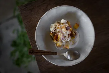 Ernst サイドプレート ストーンウェア - White-nature, Ø17x3 cm - ERNST | エルンスト