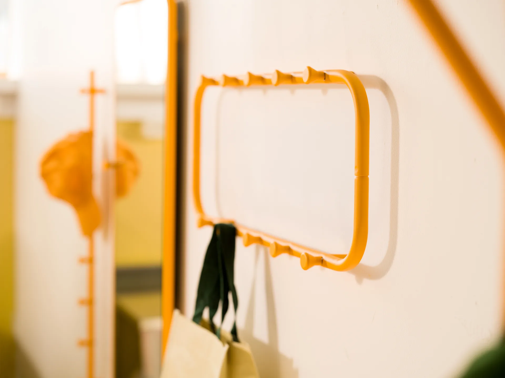 Classic コートラック 100 cm, Sun yellow Essem Design | エッセムデザイン