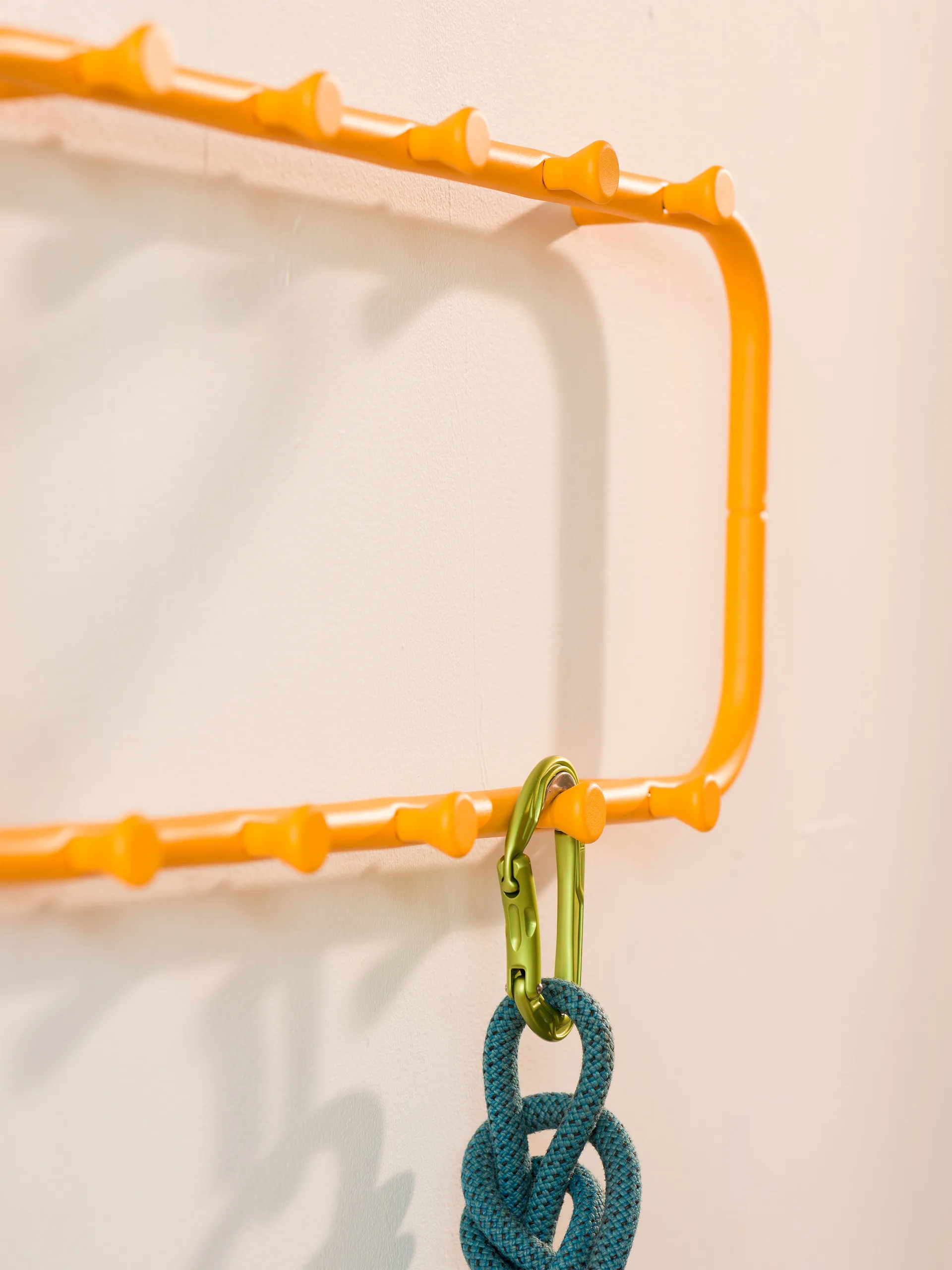 Classic コートラック 120 cm, Sun yellow Essem Design | エッセムデザイン