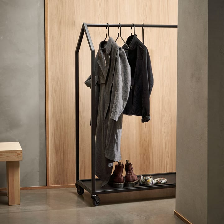 Clothing House klädställning, Black Essem Design | エッセムデザイン