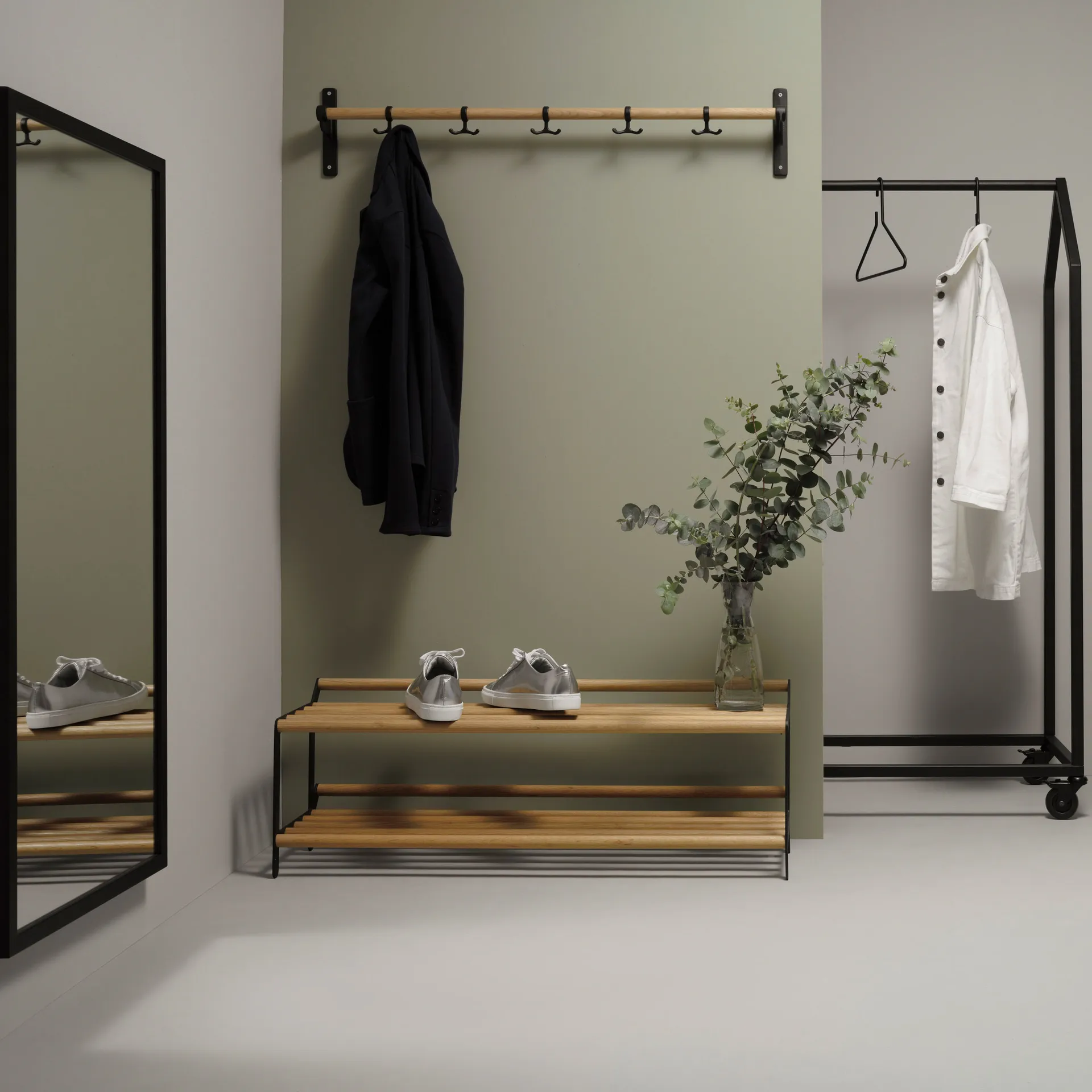 Tamburin シューシェルフ 60 cm, oak-black Essem Design | エッセムデザイン