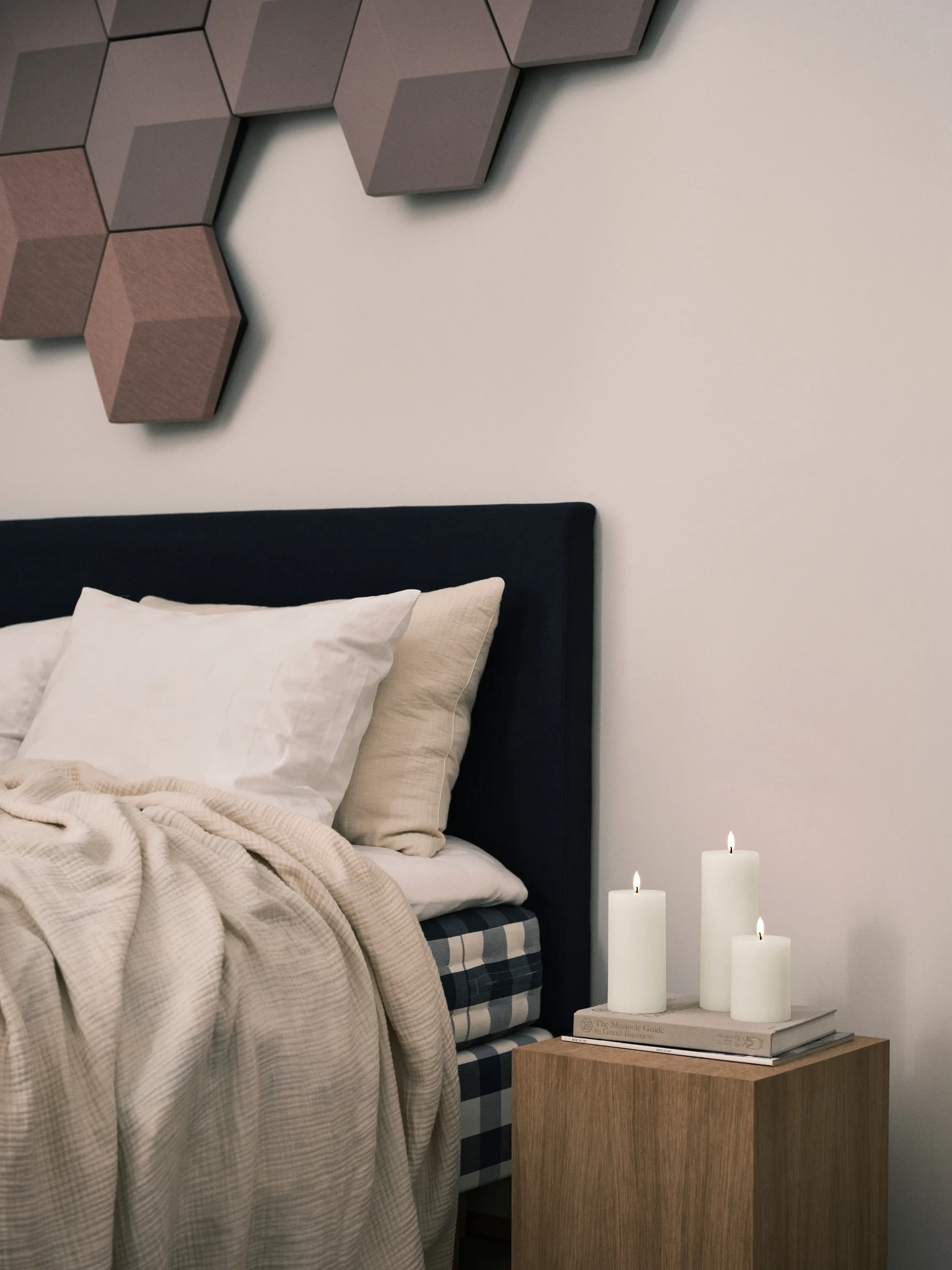 ester & erik ブロックキャンドル LED, 06 Ivory, 15 cm ester & erik | エスター & エリック