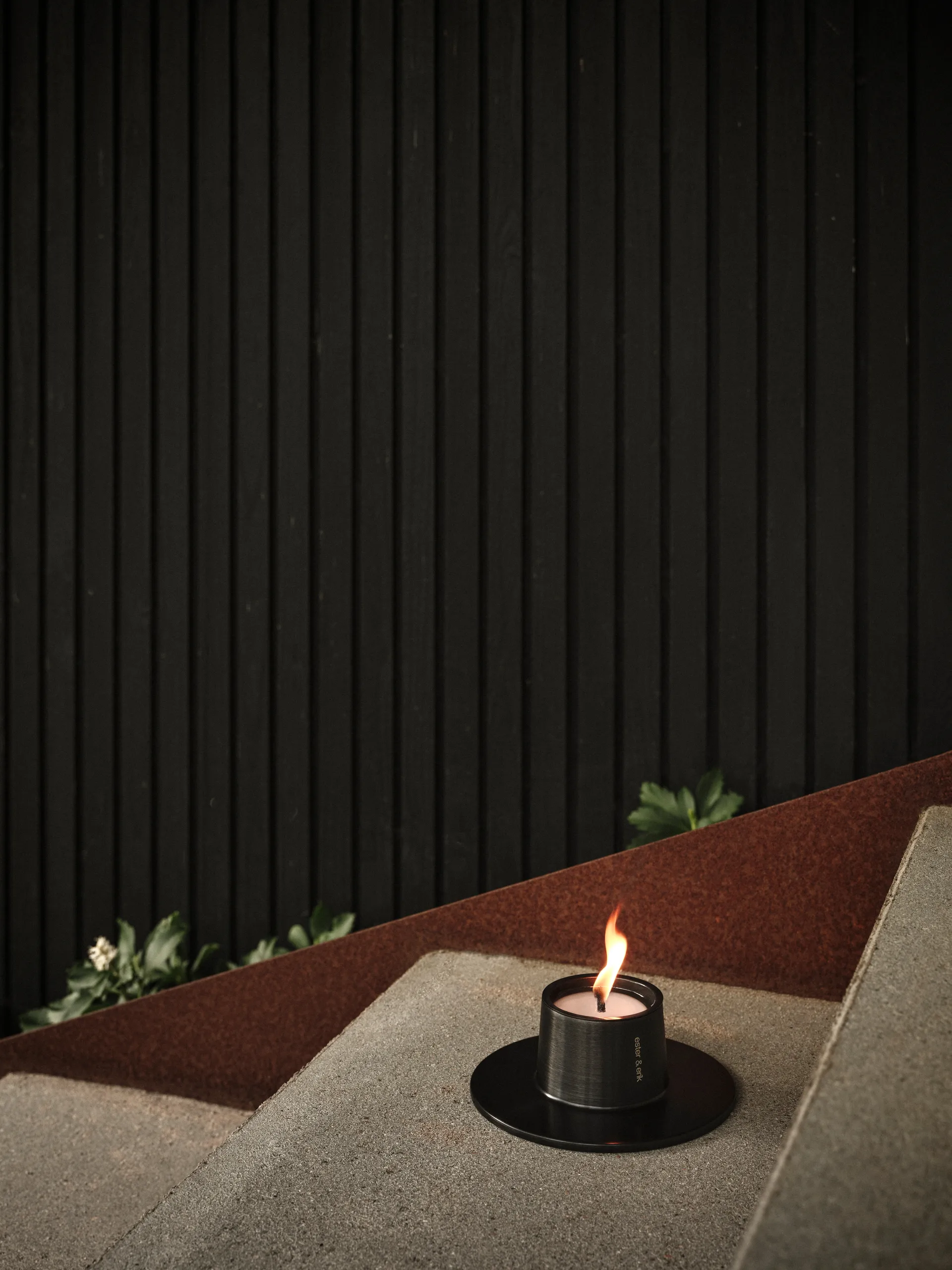 ester & erik アウトドア キャンドルホルダー small Ø16 cm, Black ester & erik | エスター & エリック