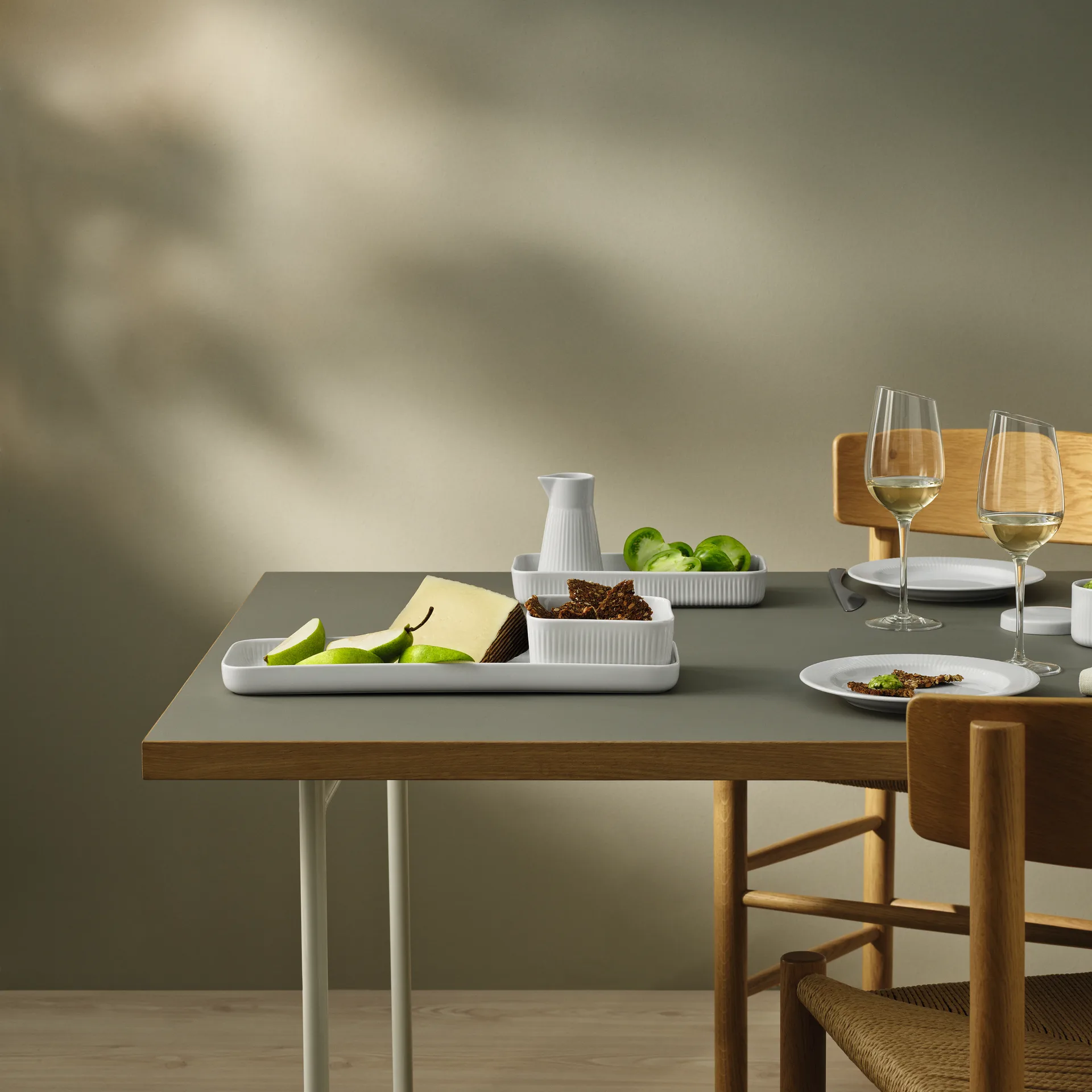 Eva Trio Legio Nova 長方形 サービングディッシュ, White Eva Solo | エバソロ