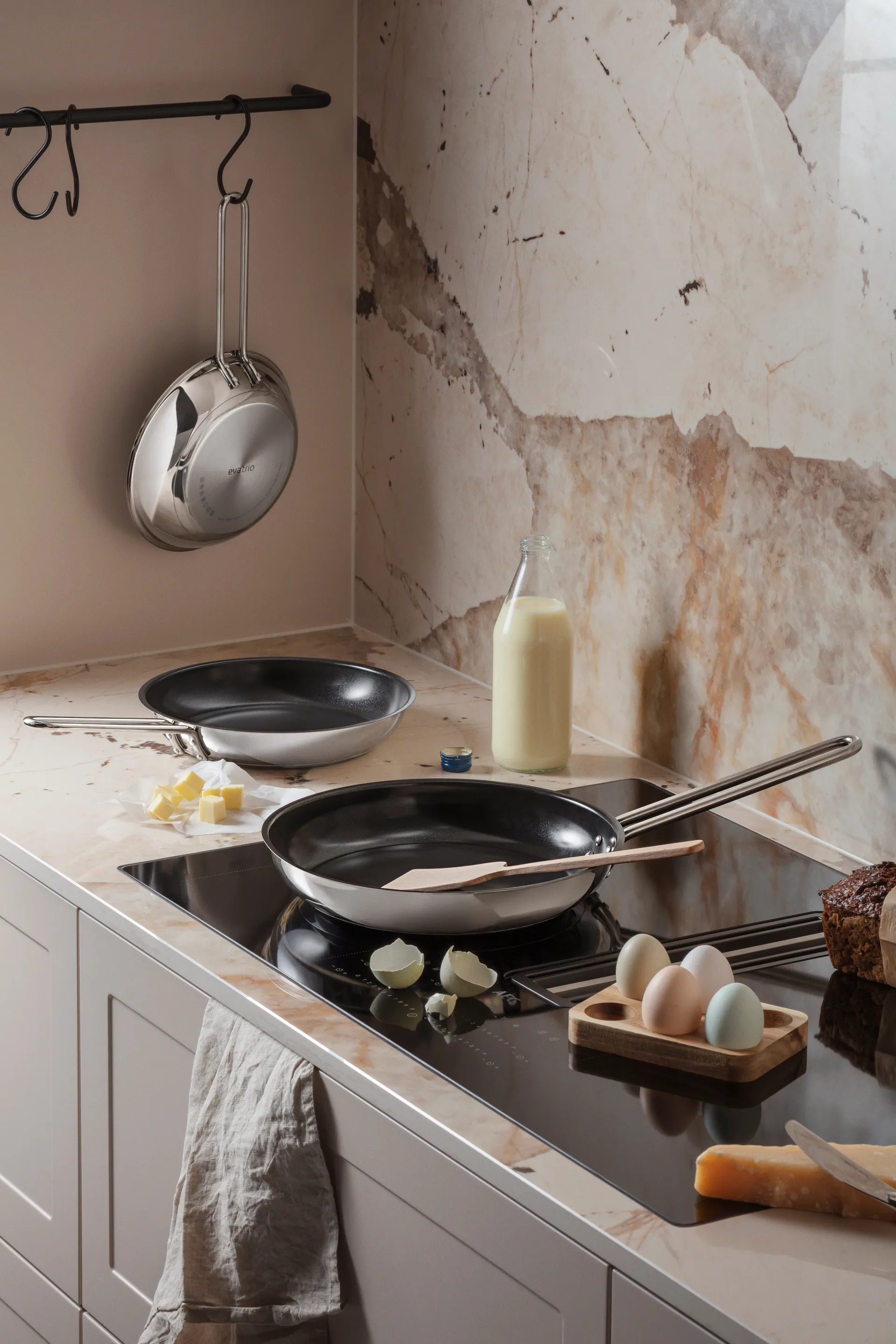 Eva Trio ステンレススチール Slip-Let セラミックフライパン, 28 cm Eva Solo | エバソロ