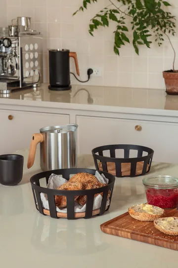 Nordic kitchen ブレッドボックス - Black, large, Ø24.5 cm - Eva Solo | エバソロ