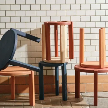 D108 Ragnesminde サイドテーブル Ø35 cm - Carmine red - FDB Møbler