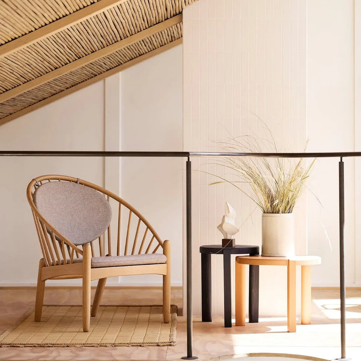 D108 Ragnesminde サイドテーブル Ø35 cm, Midnight blue FDB Møbler