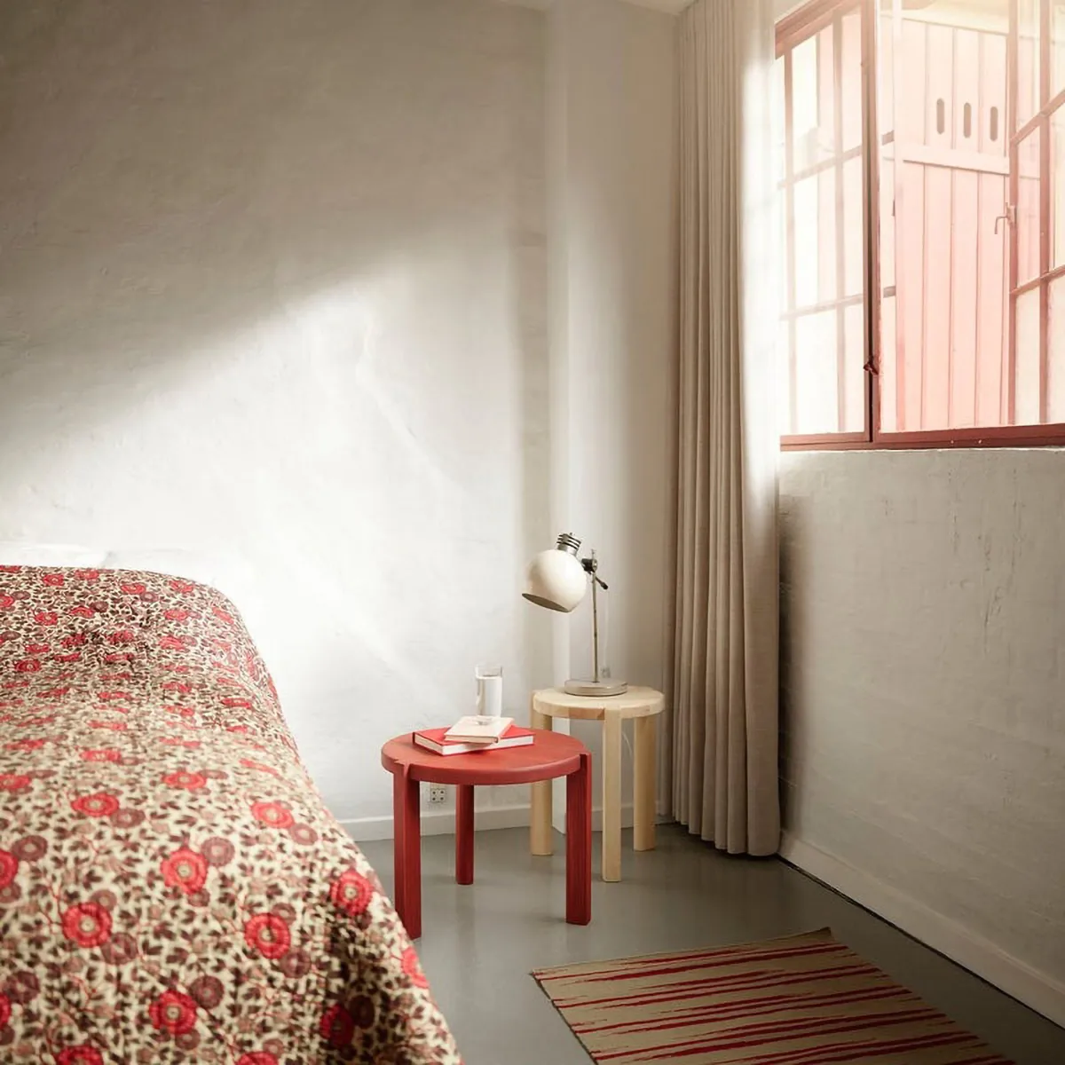 D108 Ragnesminde コーヒーテーブル Ø48 cm, Carmine red FDB Møbler