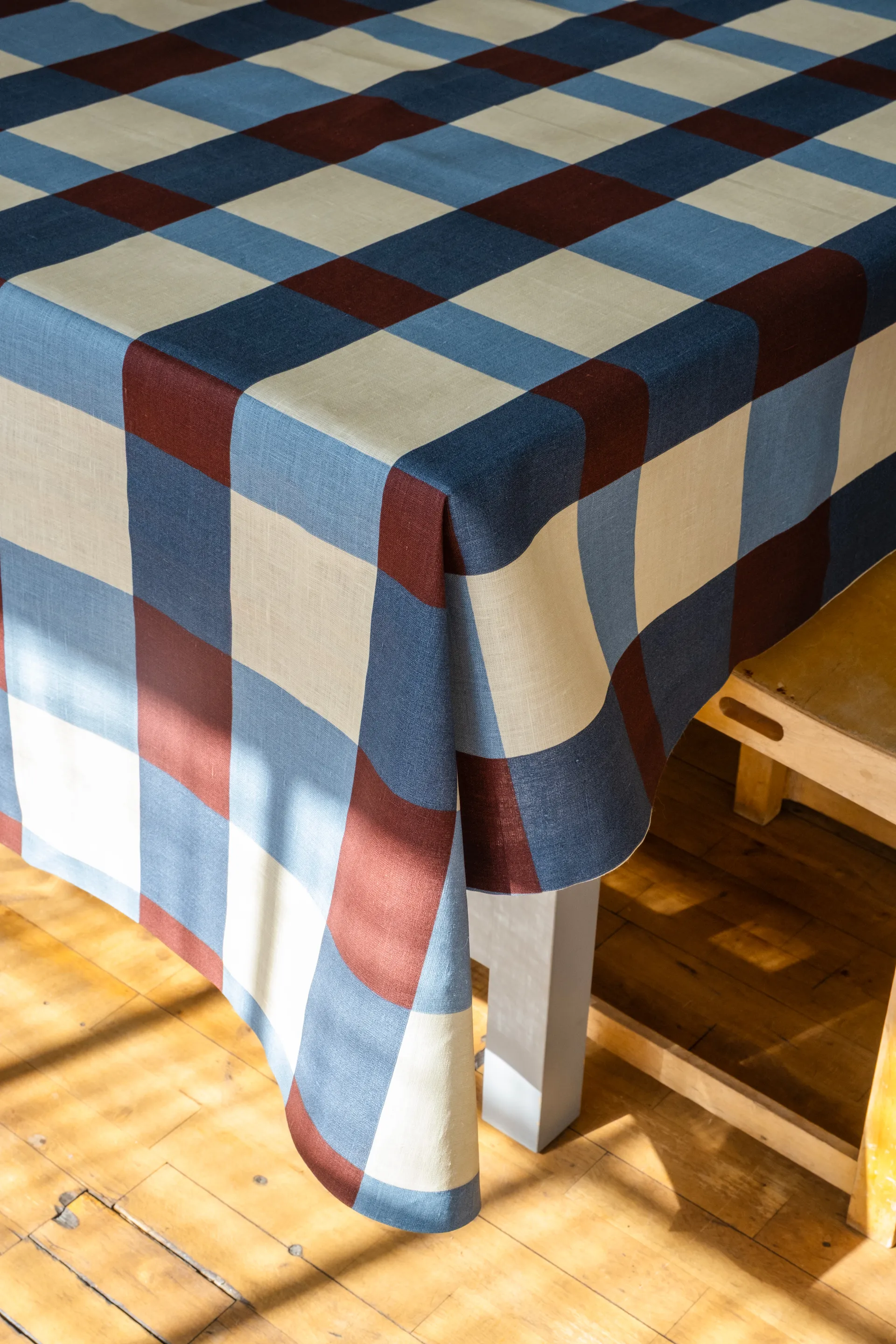 Fält テーブルクロス 149x250 cm, Plum Fine Little Day | ファインリトルデイ