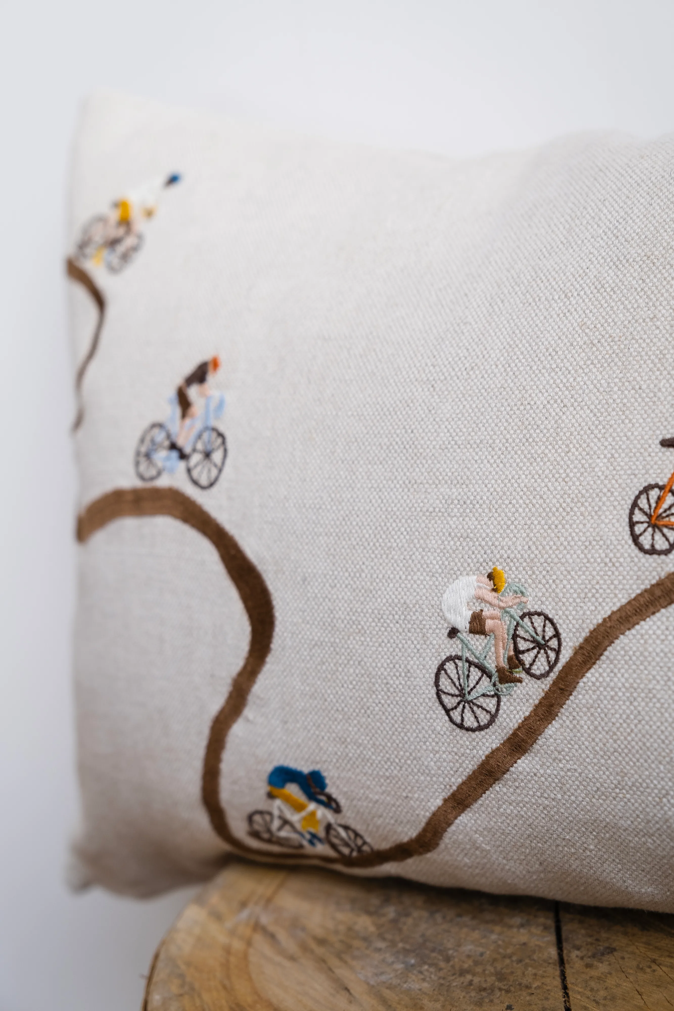 Fine Little Day | ファインリトルデイ からのGiro クッションカバー