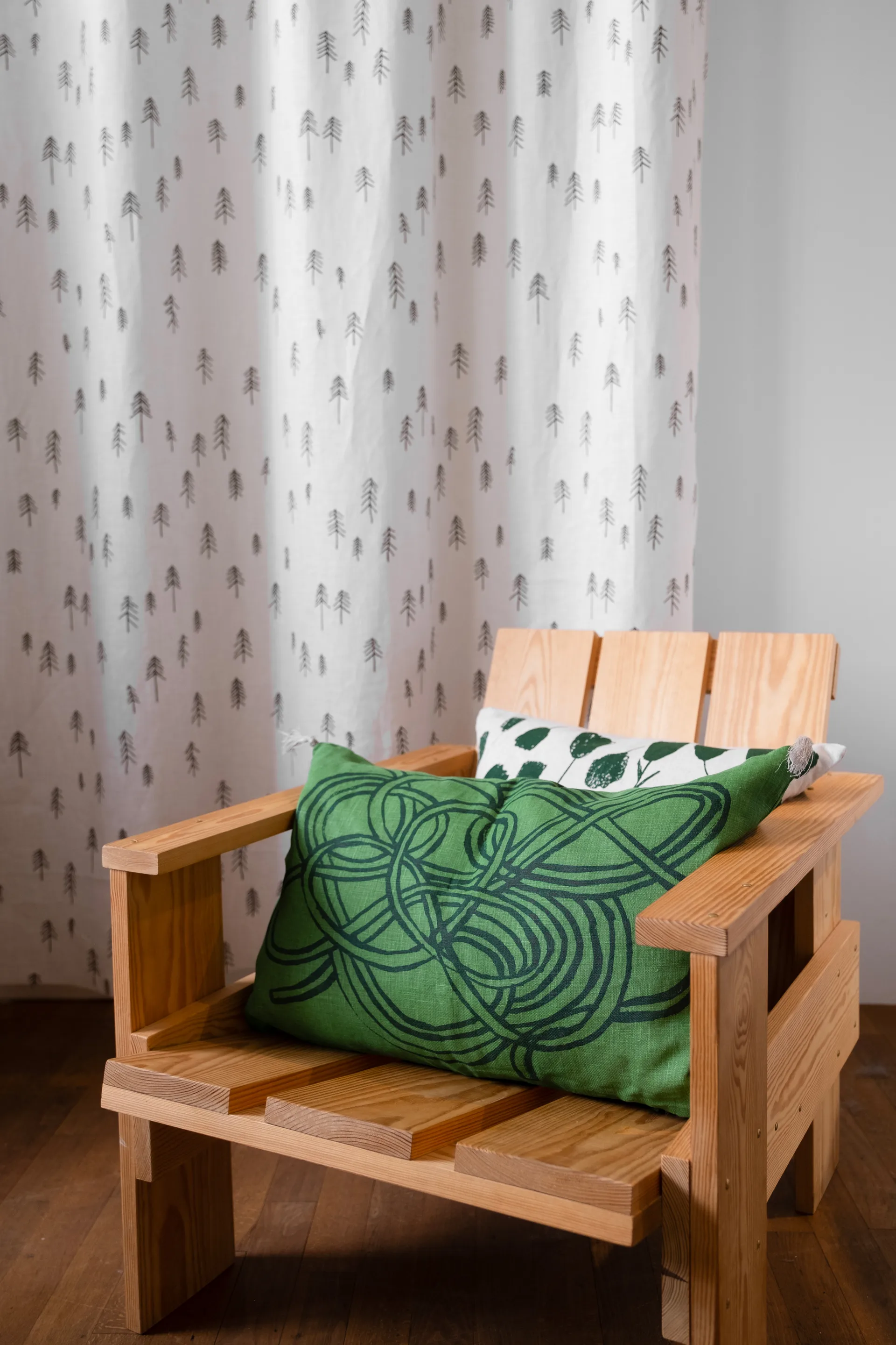 Knutar クッションカバー 38x58 cm, Green Fine Little Day | ファインリトルデイ