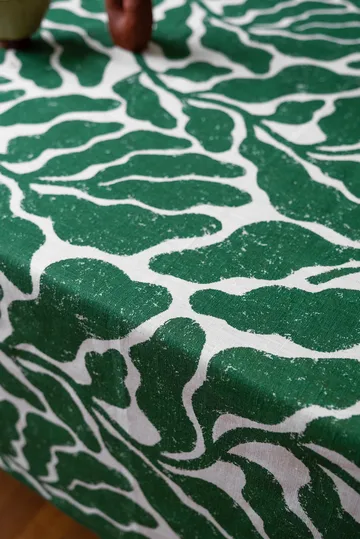 Leaves テーブルクロス - Green, 149x250 cm - Fine Little Day | ファインリトルデイ