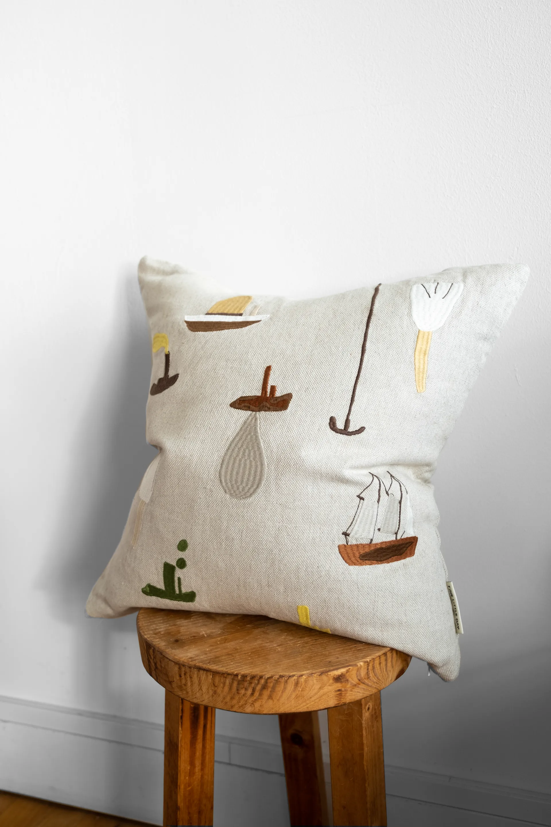 Sail With Me クッションカバー 48x48 cm, Grey Fine Little Day | ファインリトルデイ