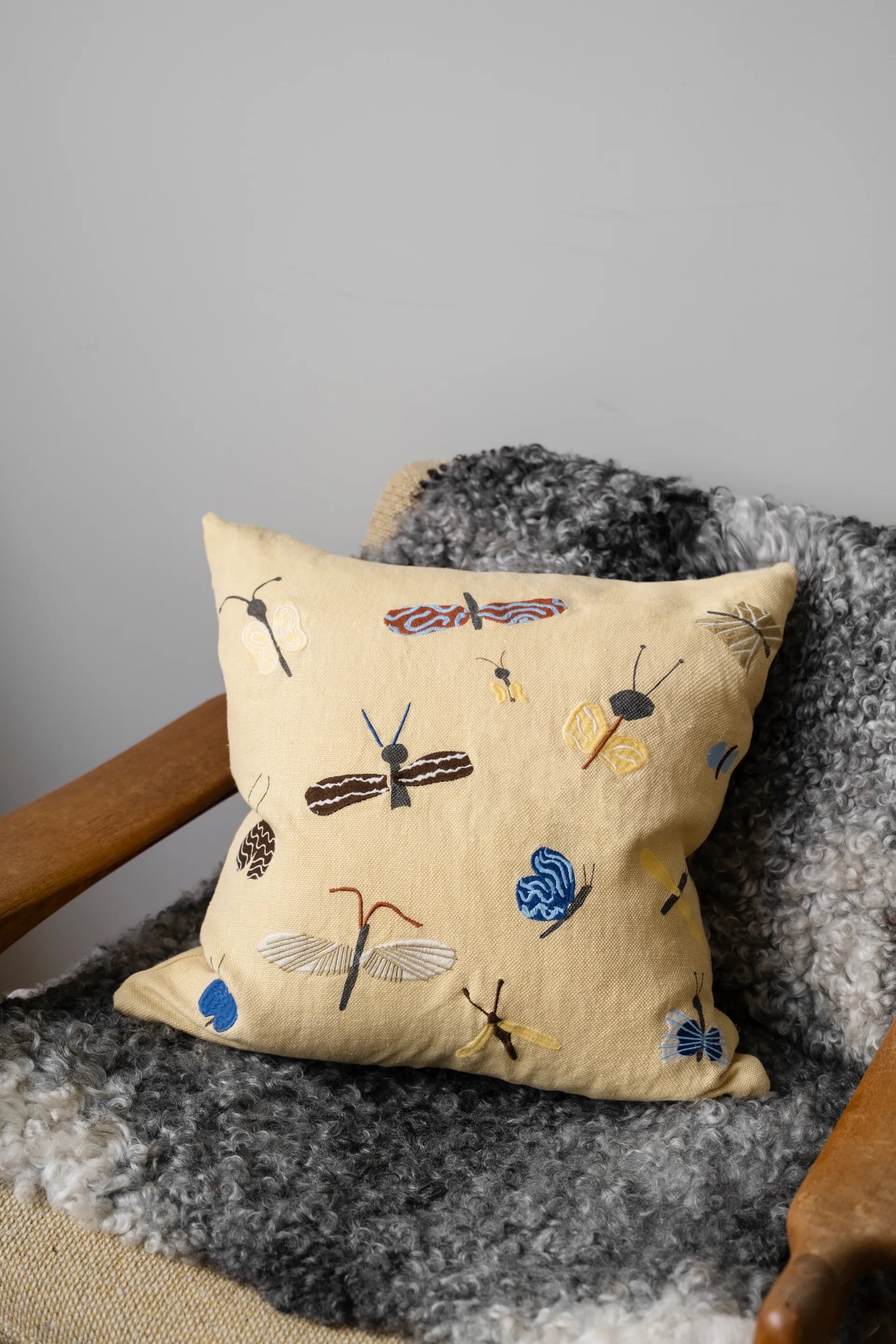 Slända クッションカバー 48x48 cm, Yellow Fine Little Day | ファインリトルデイ