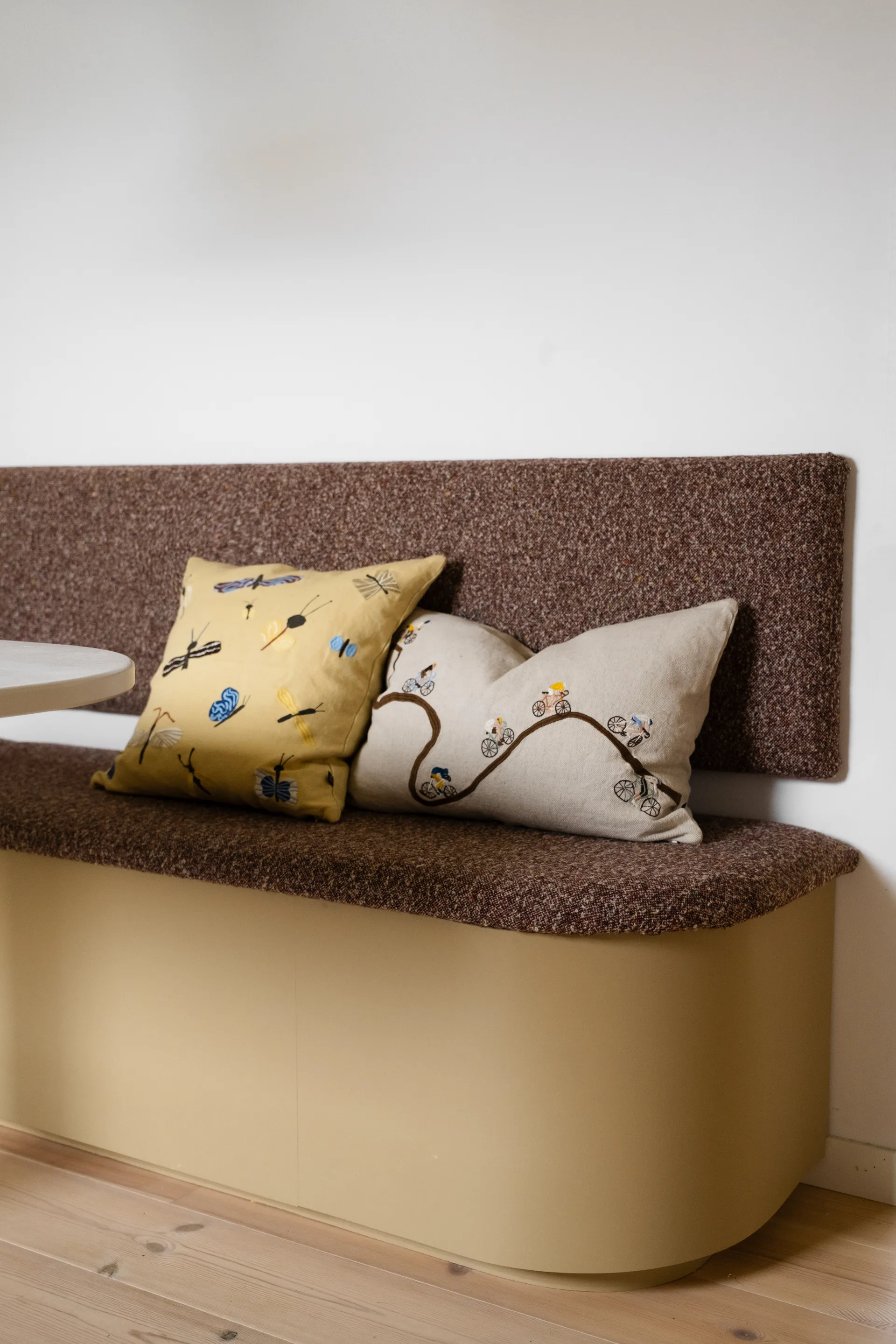 Slända クッションカバー 48x48 cm, Yellow Fine Little Day | ファインリトルデイ