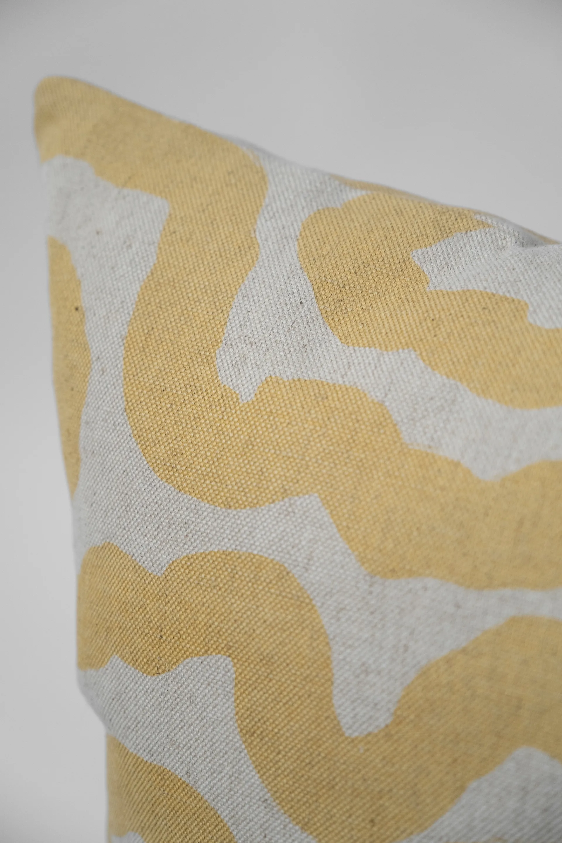 Spår クッションカバー 48x48 cm, Yellow Fine Little Day | ファインリトルデイ
