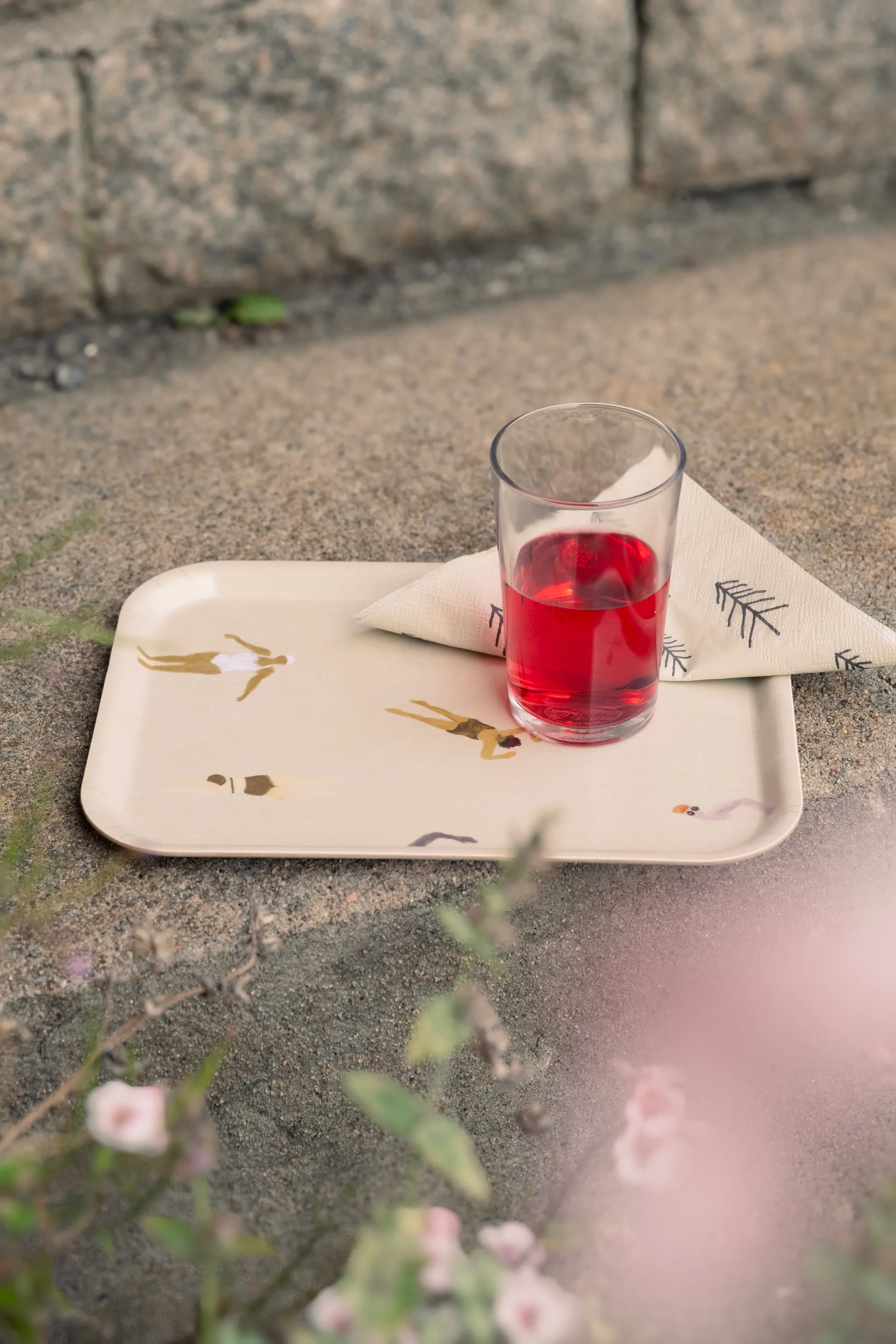 Swimmers トレイ 20x27 cm, Beige Fine Little Day | ファインリトルデイ