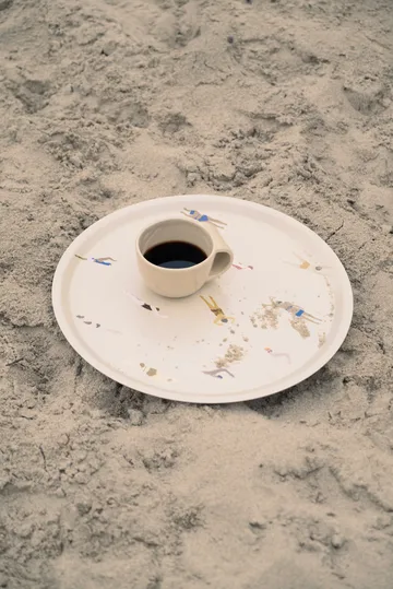 Swimmers トレイ Ø38 cm - Beige - Fine Little Day | ファインリトルデイ