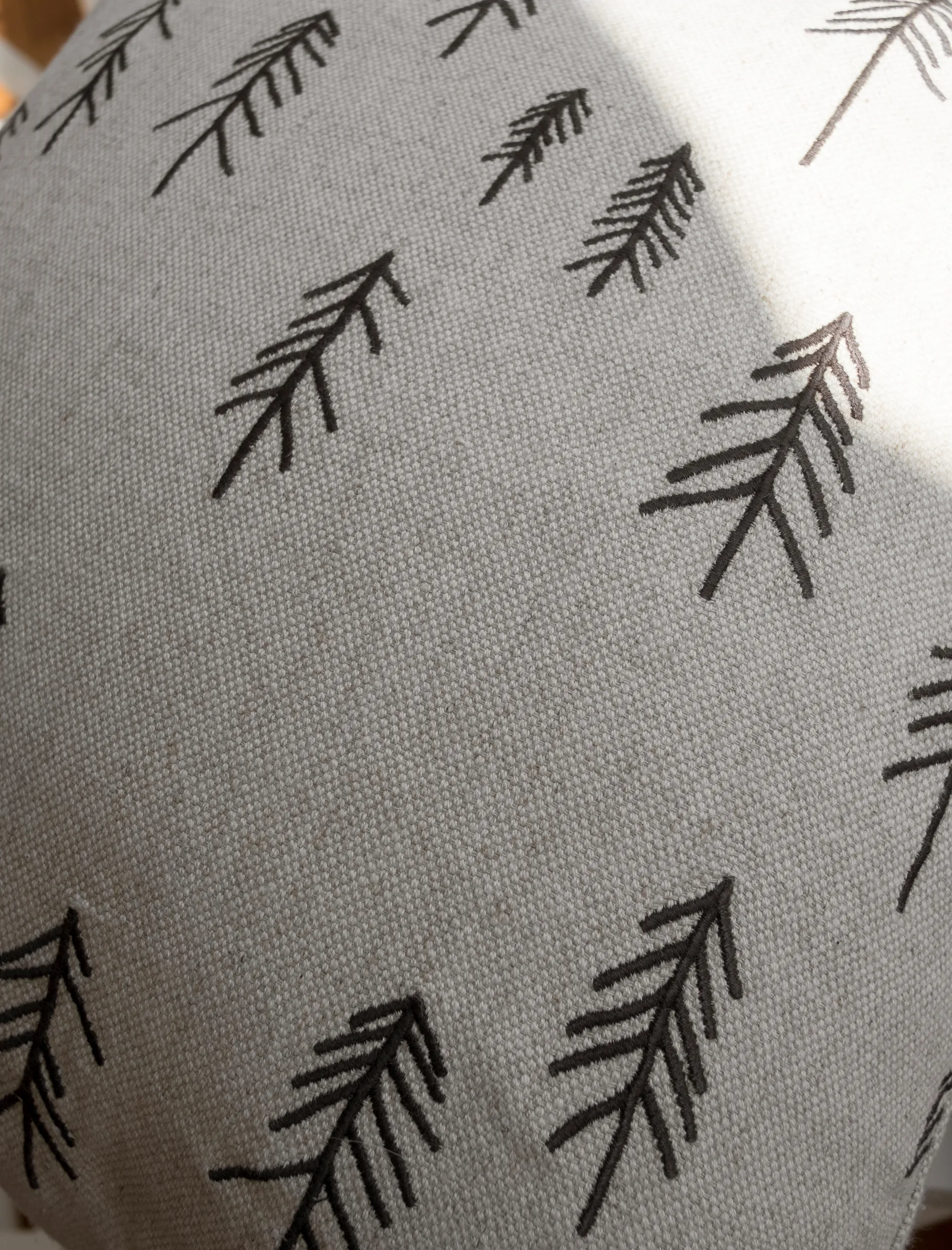 Tall クッションカバー 48x48 cm, Brown-nature Fine Little Day | ファインリトルデイ