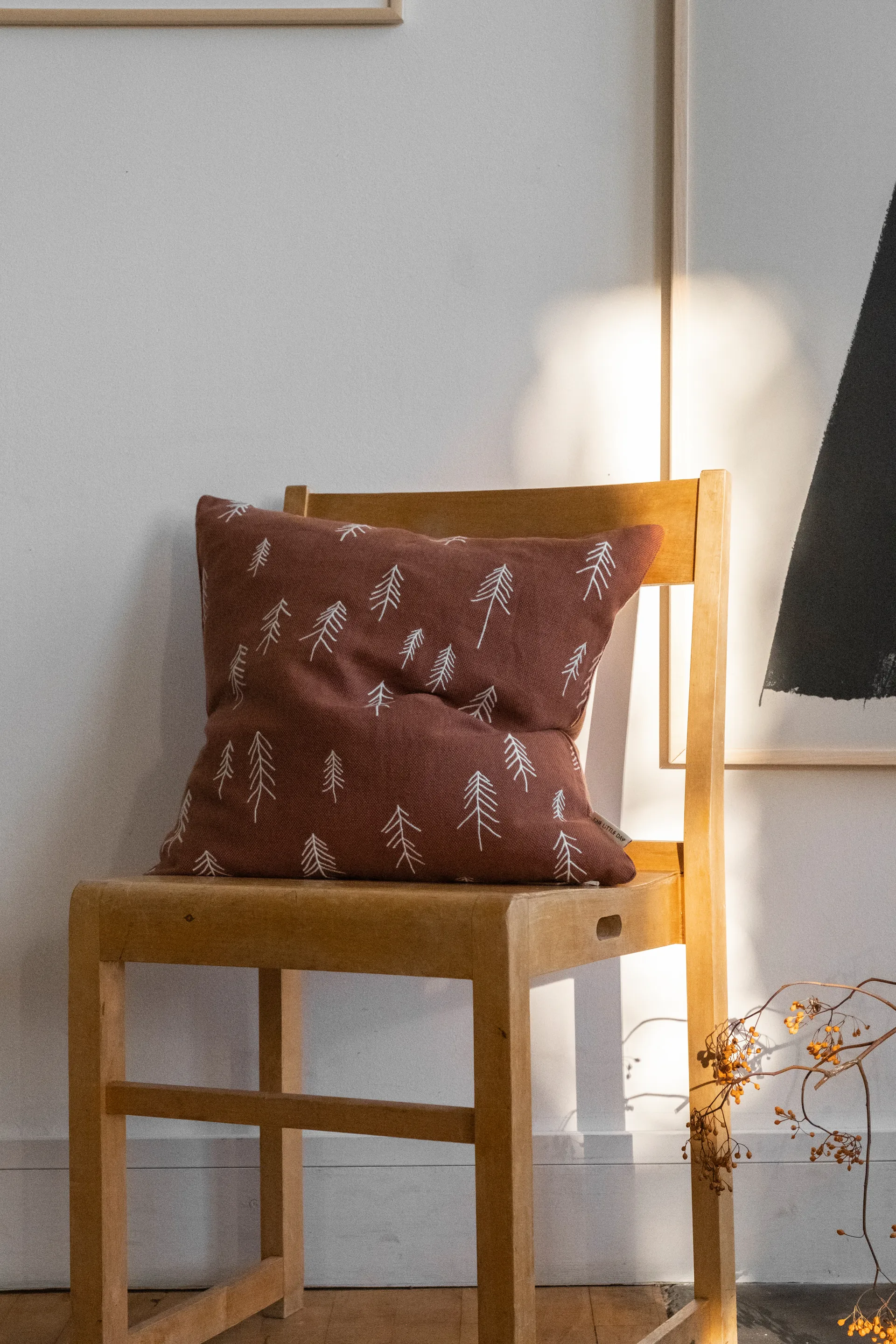 Tall クッションカバー 48x48 cm, Terracotta-white Fine Little Day | ファインリトルデイ