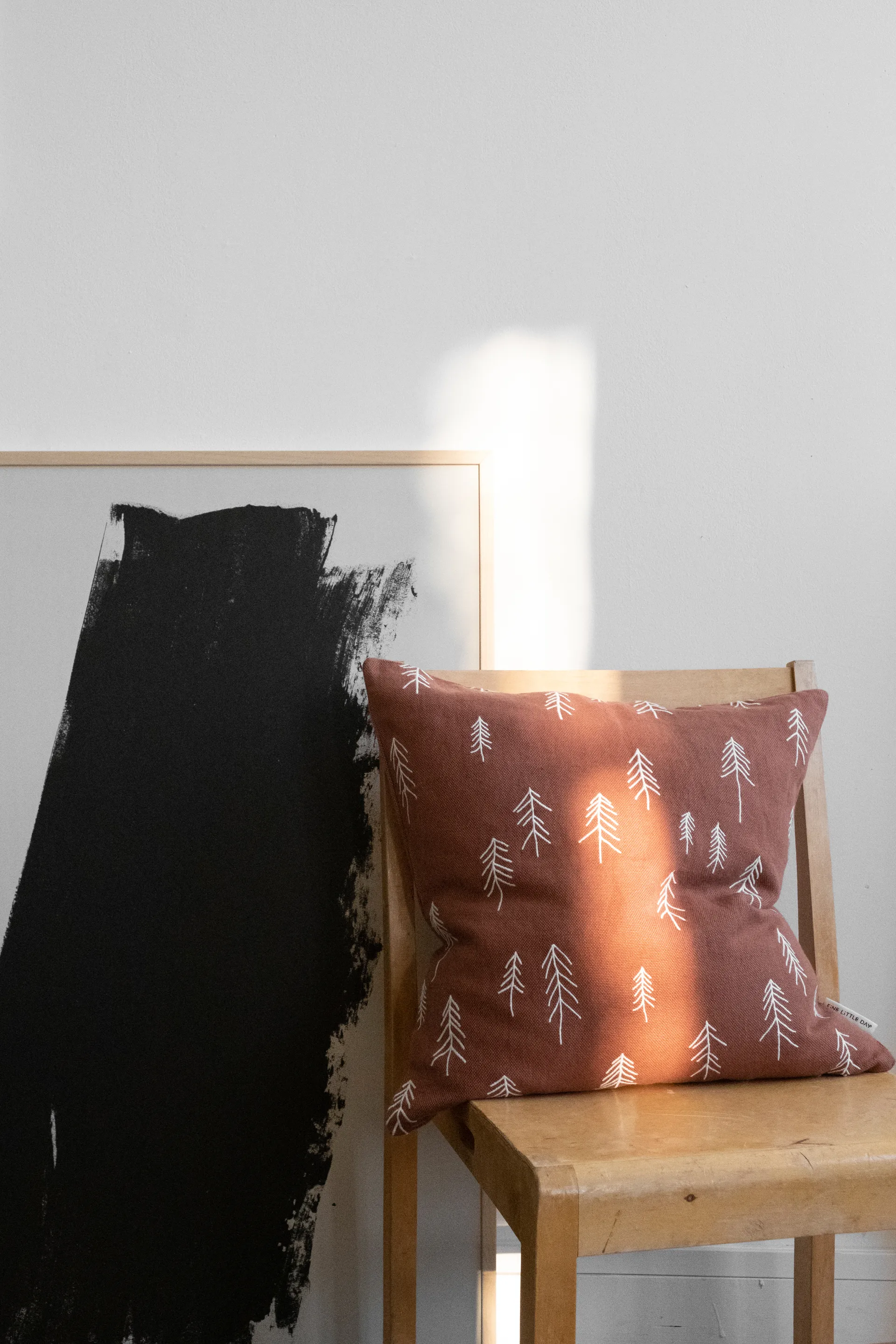 Tall クッションカバー 48x48 cm, Terracotta-white Fine Little Day | ファインリトルデイ