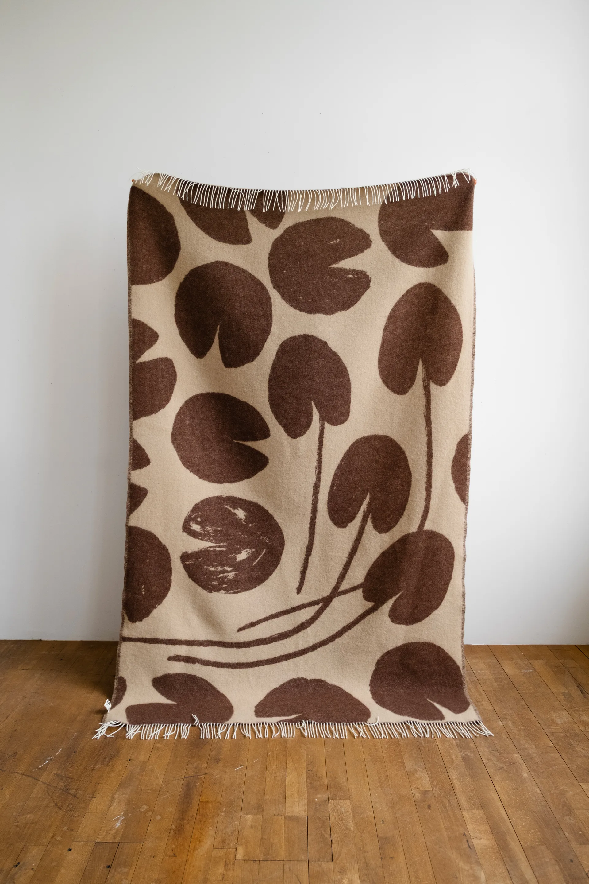 Water lilies スロー 130x220 cm, Brown Fine Little Day | ファインリトルデイ