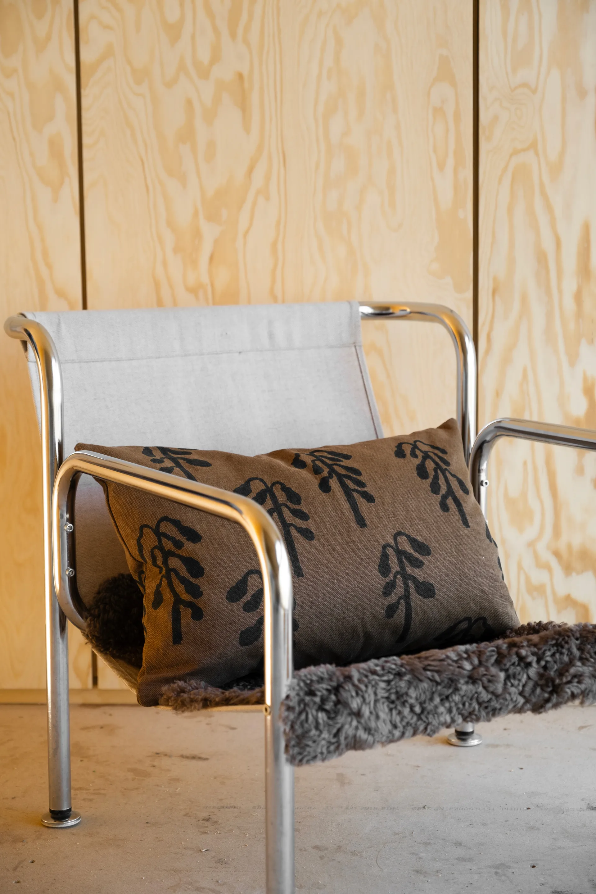 Weeping birch クッションカバー 38x58 cm, Brown Fine Little Day | ファインリトルデイ