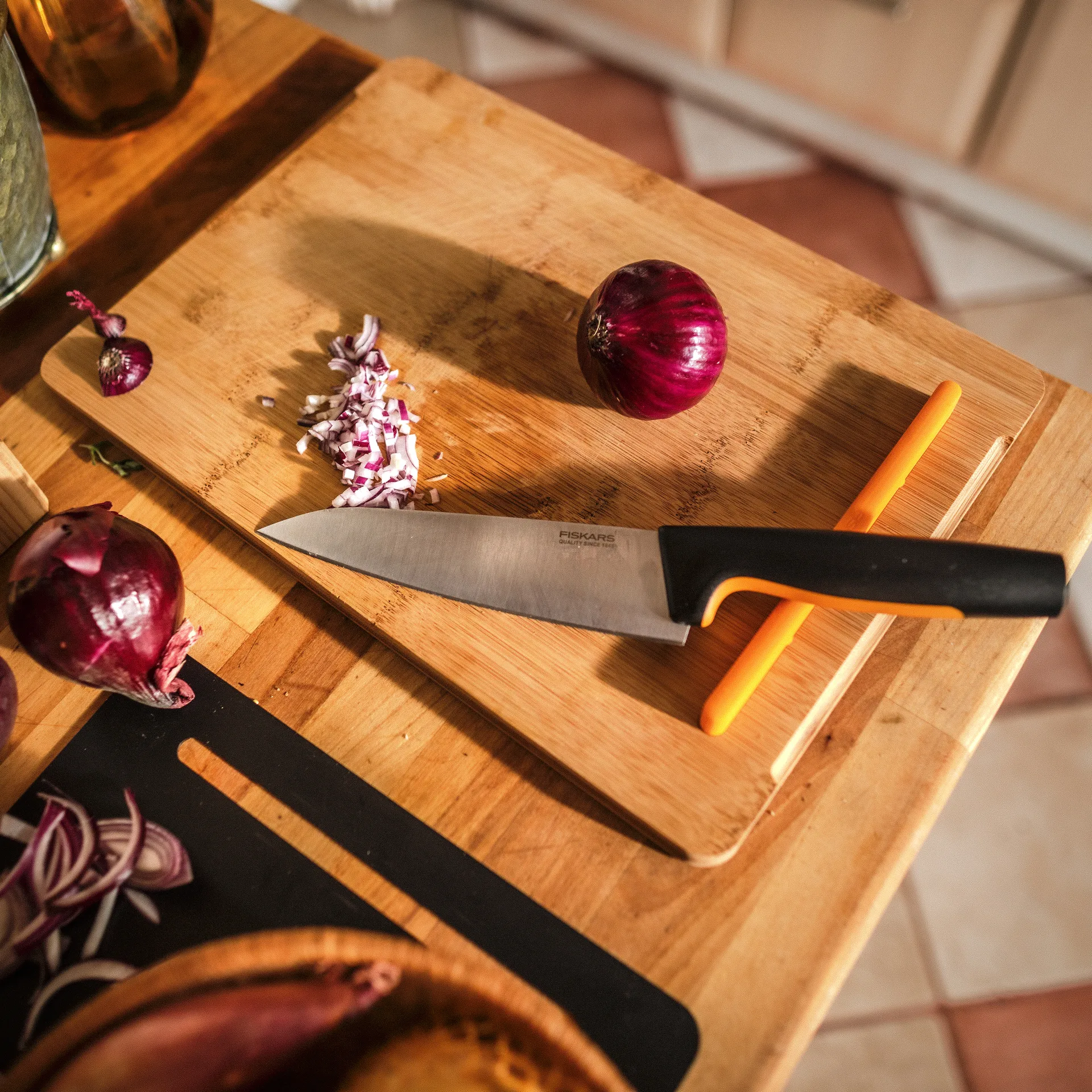 ファンクショナルフォーム キッチンナイフ, 16 cm Fiskars | フィスカース