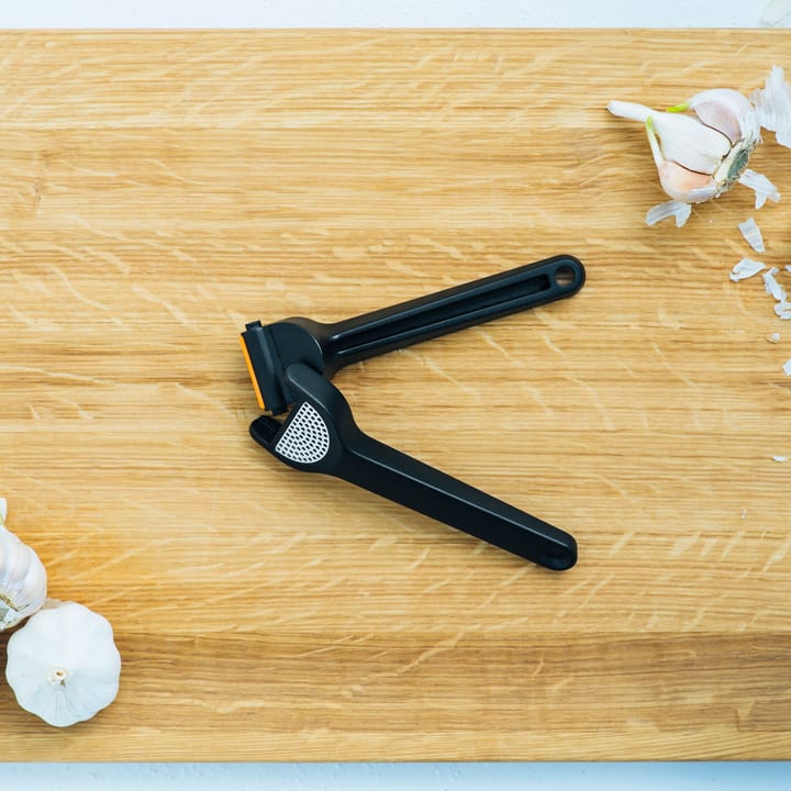 ファンクショナルフォーム ガーリックプレス 24 cm, Black Fiskars | フィスカース