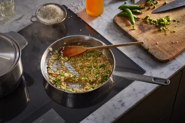 All Steel Pure フライパンセット - 2 pieces - Fiskars | フィスカース