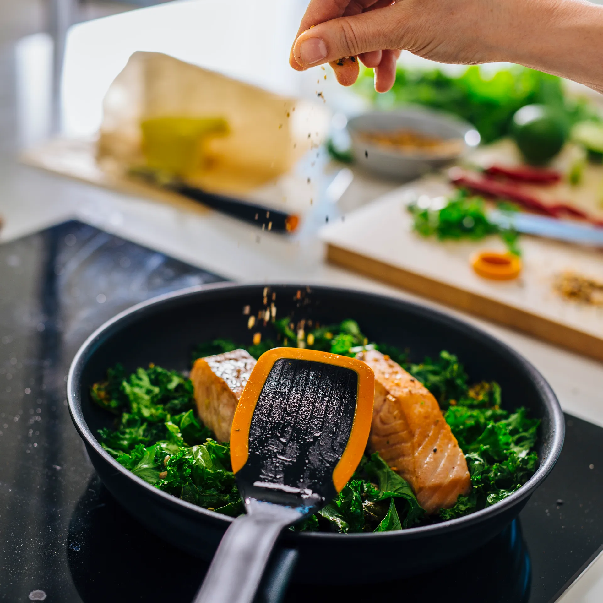 Functional Form フライングスパチュラ 29 cm, Black Fiskars | フィスカース