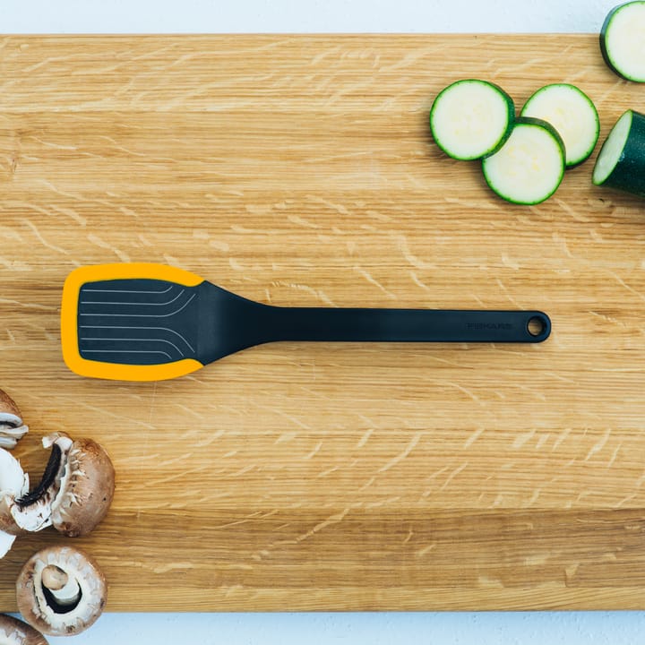 Functional Form フライングスパチュラ 29 cm, Black Fiskars | フィスカース