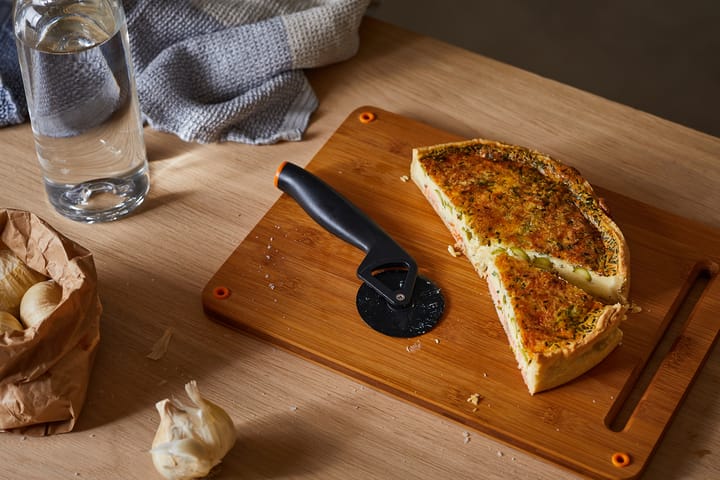 Functional Form ピザカッター, Black Fiskars | フィスカース