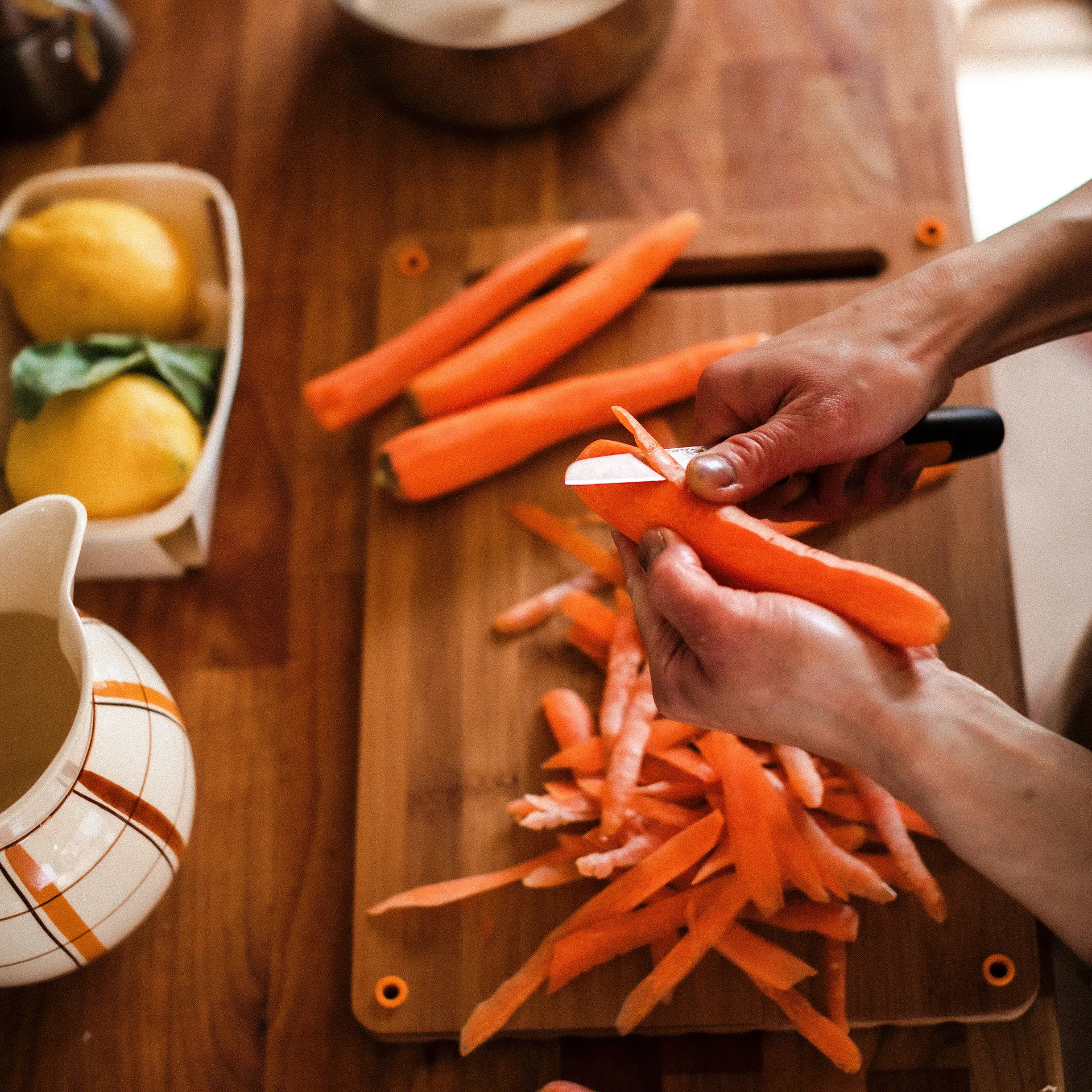 ファンクショナルフォーム peeling ナイフ, 8 cm Fiskars | フィスカース