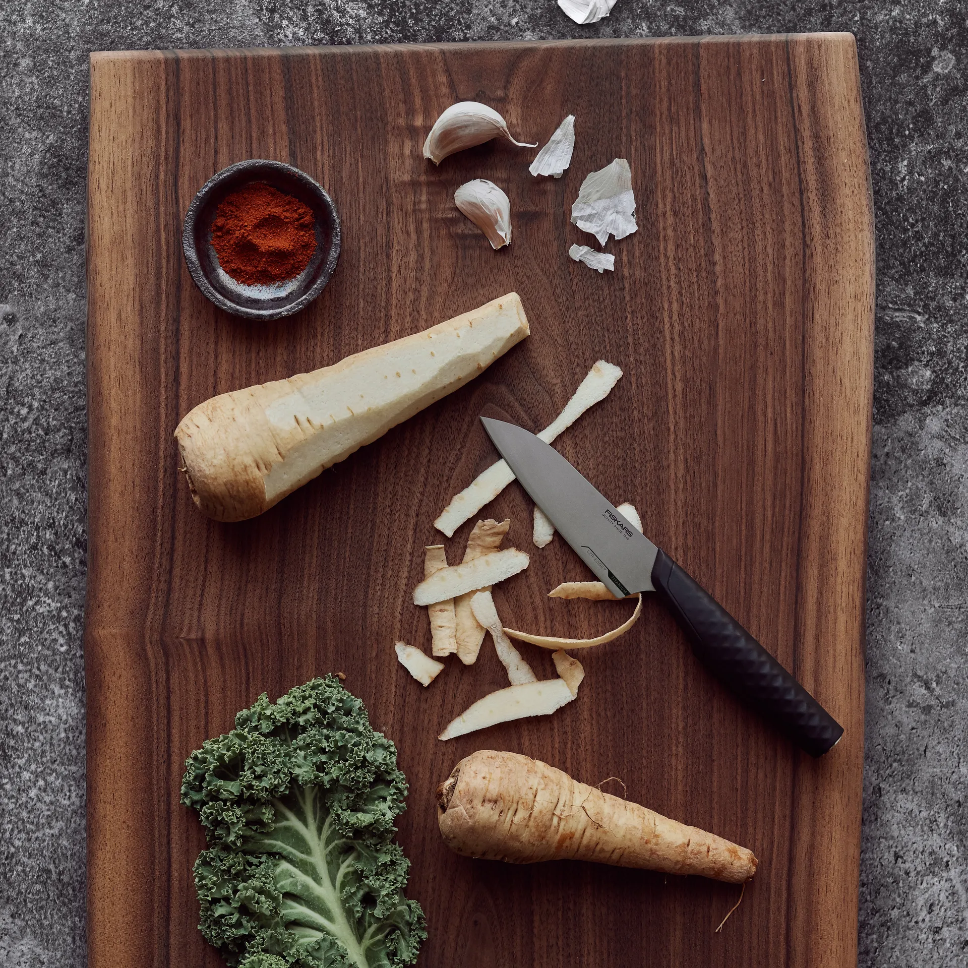 Titanium ベジタブル ナイフ 10 cm, Black Fiskars | フィスカース