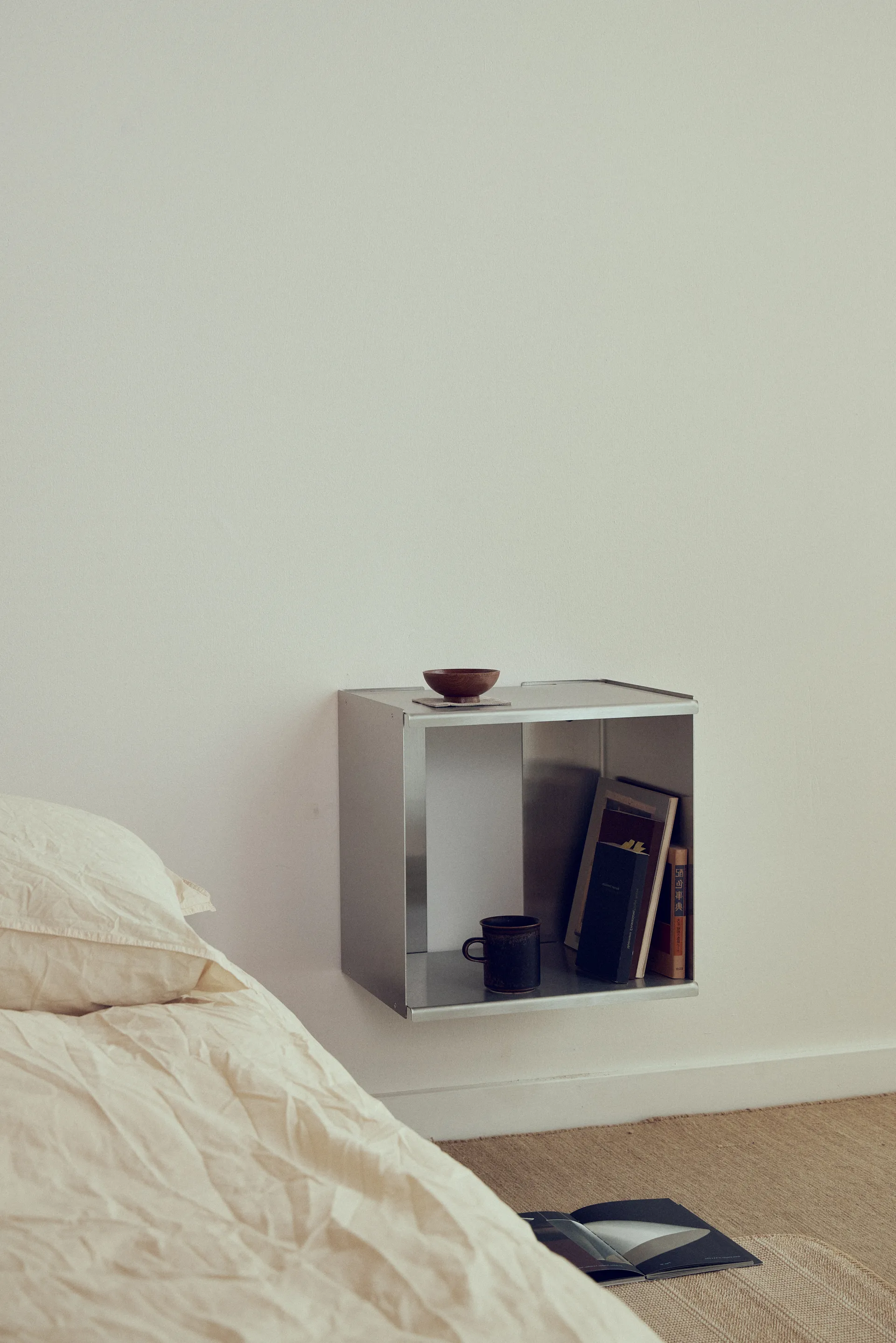 Taper Cube Box ウォールシェルフ, Stainless steel, 34x35 cm Form & Refine