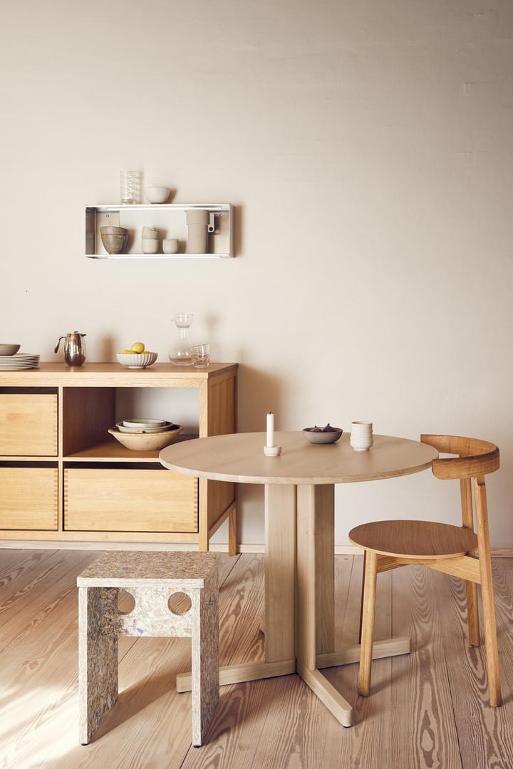 Trefoil ダイニングテーブル Ø75 cm, White oak Form & Refine