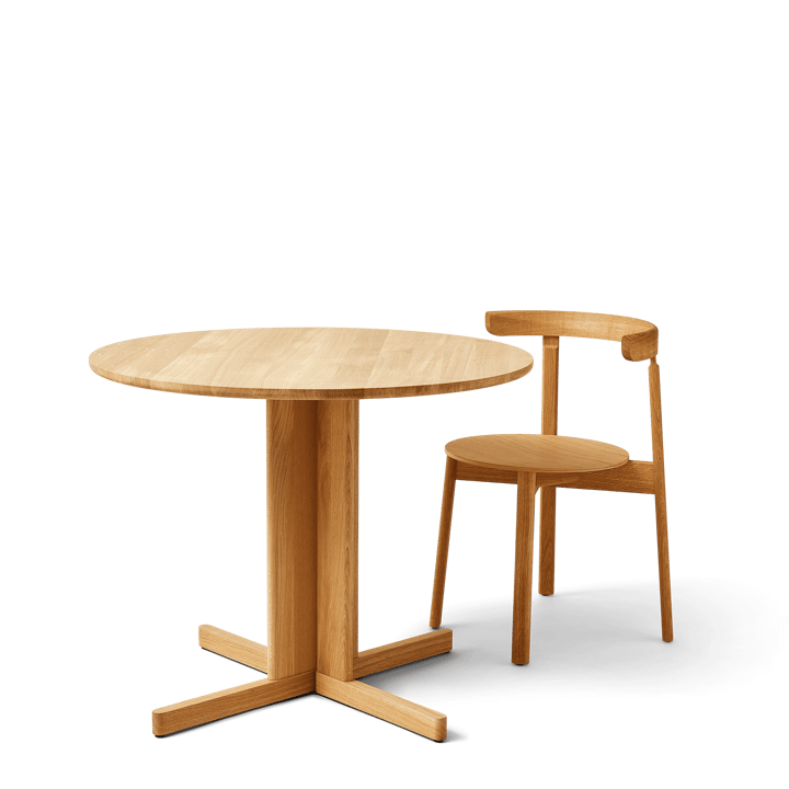 Trefoil ダイニングテーブル Ø90 cm, Oak Form & Refine
